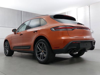 2025 Porsche Macan Base