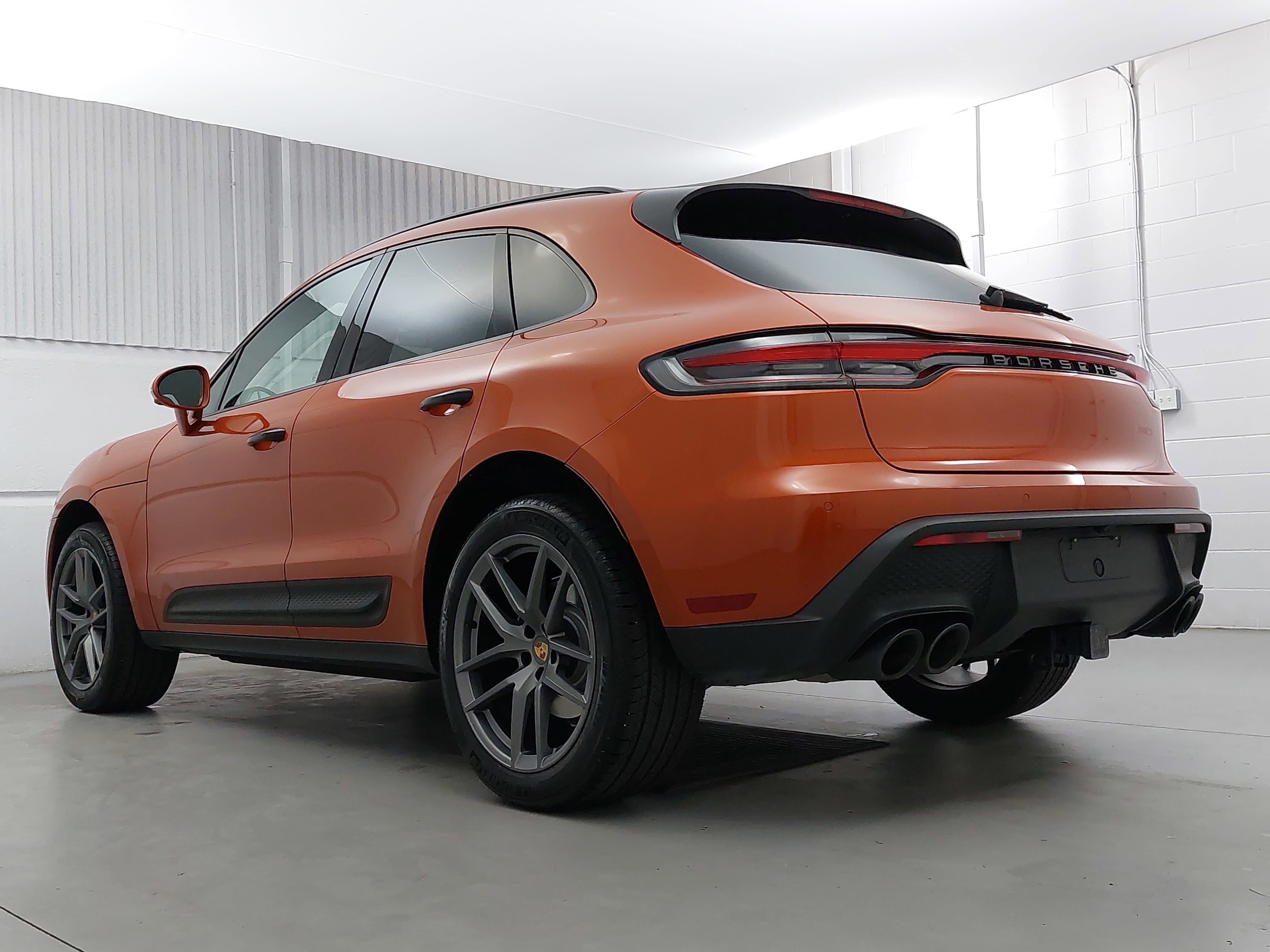 2025 Porsche Macan Base