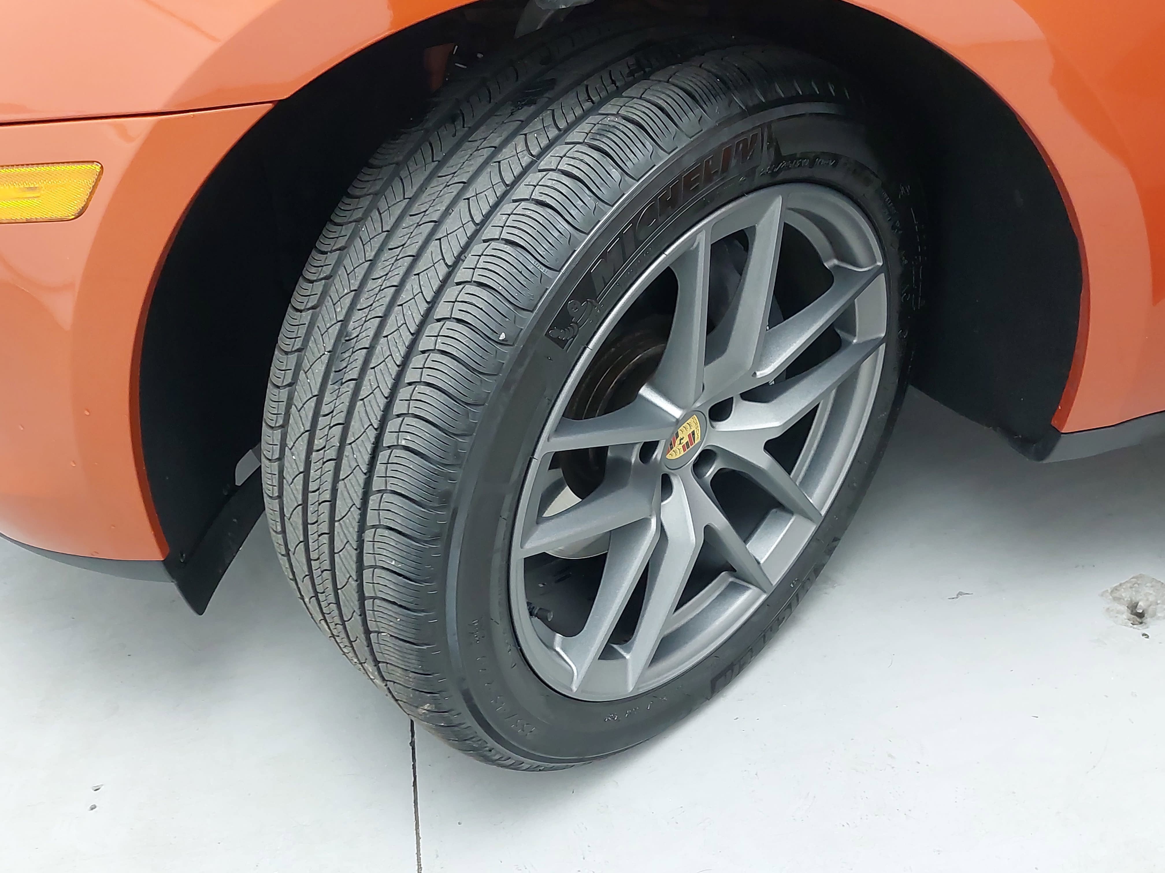 2025 Porsche Macan Base