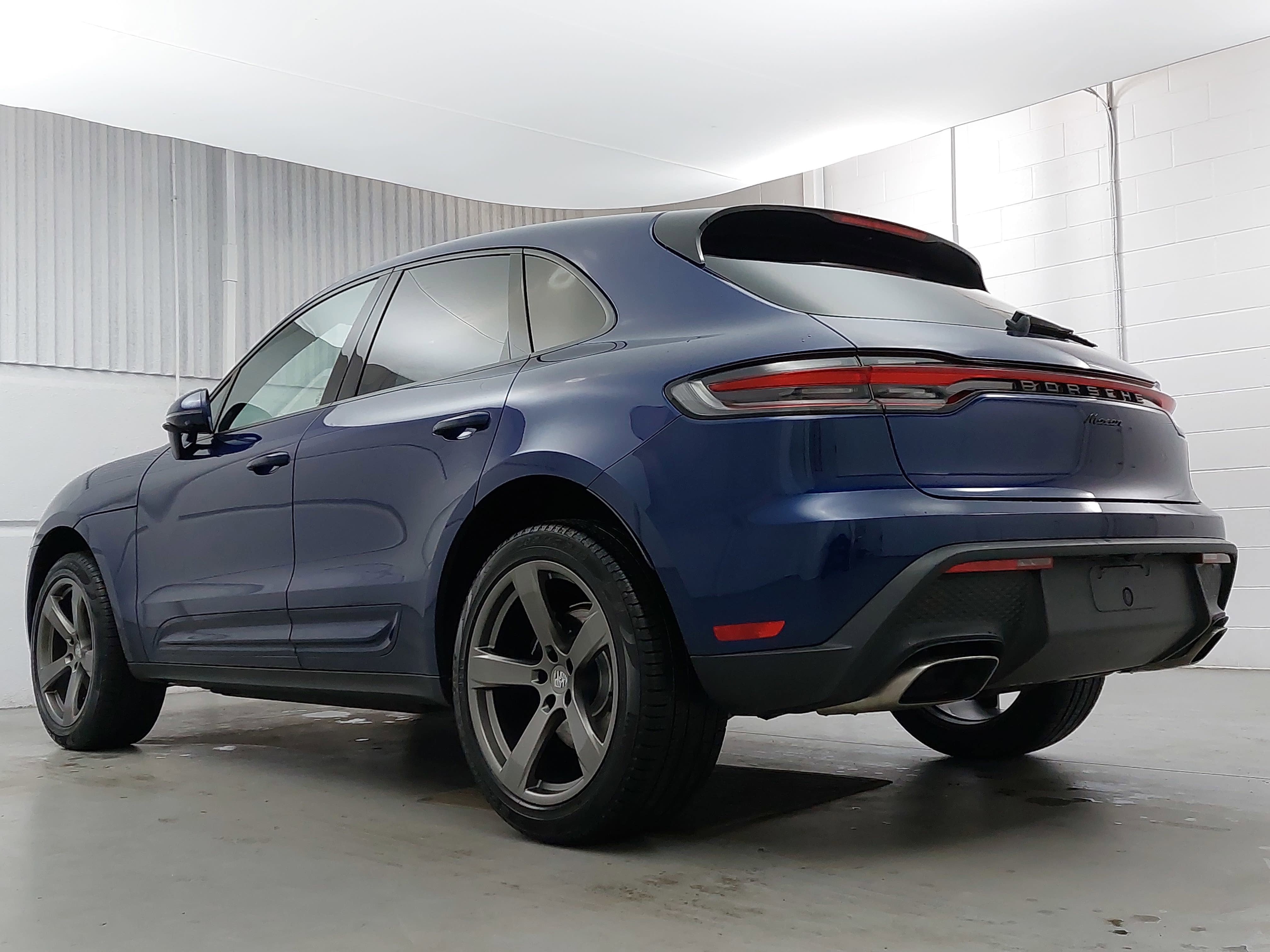 2026 Porsche Macan Base