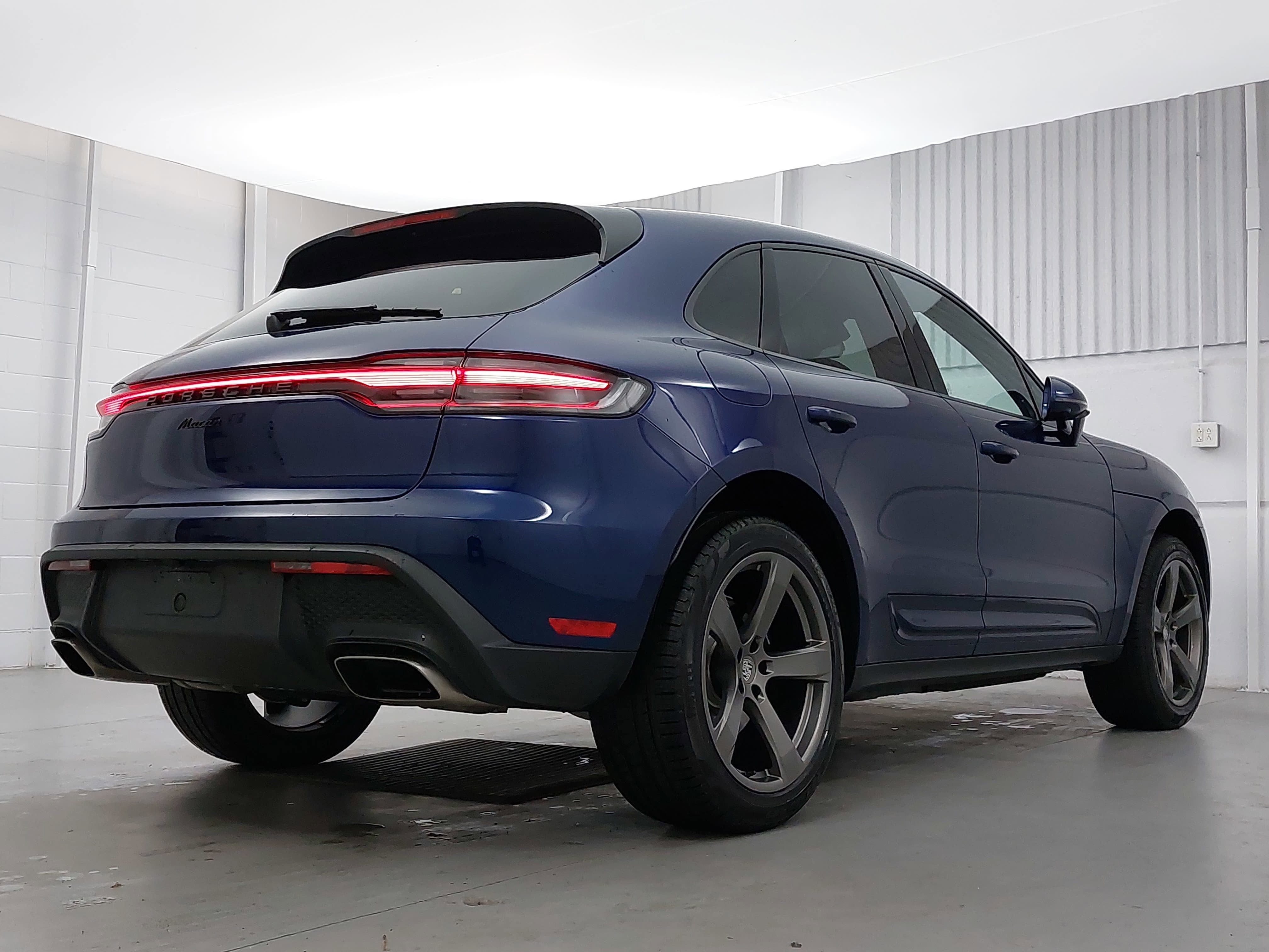 2026 Porsche Macan Base