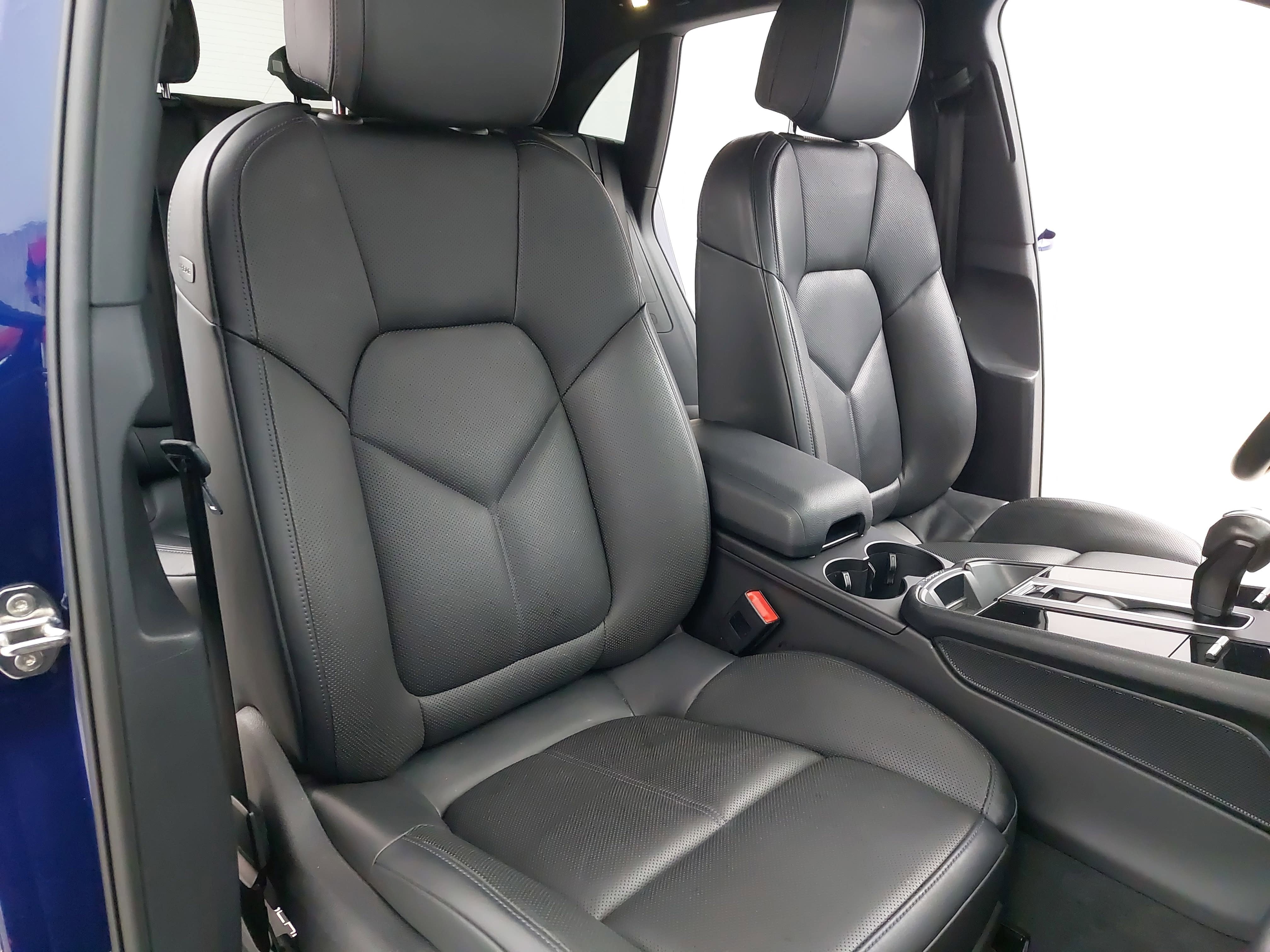 2023 Porsche Macan .