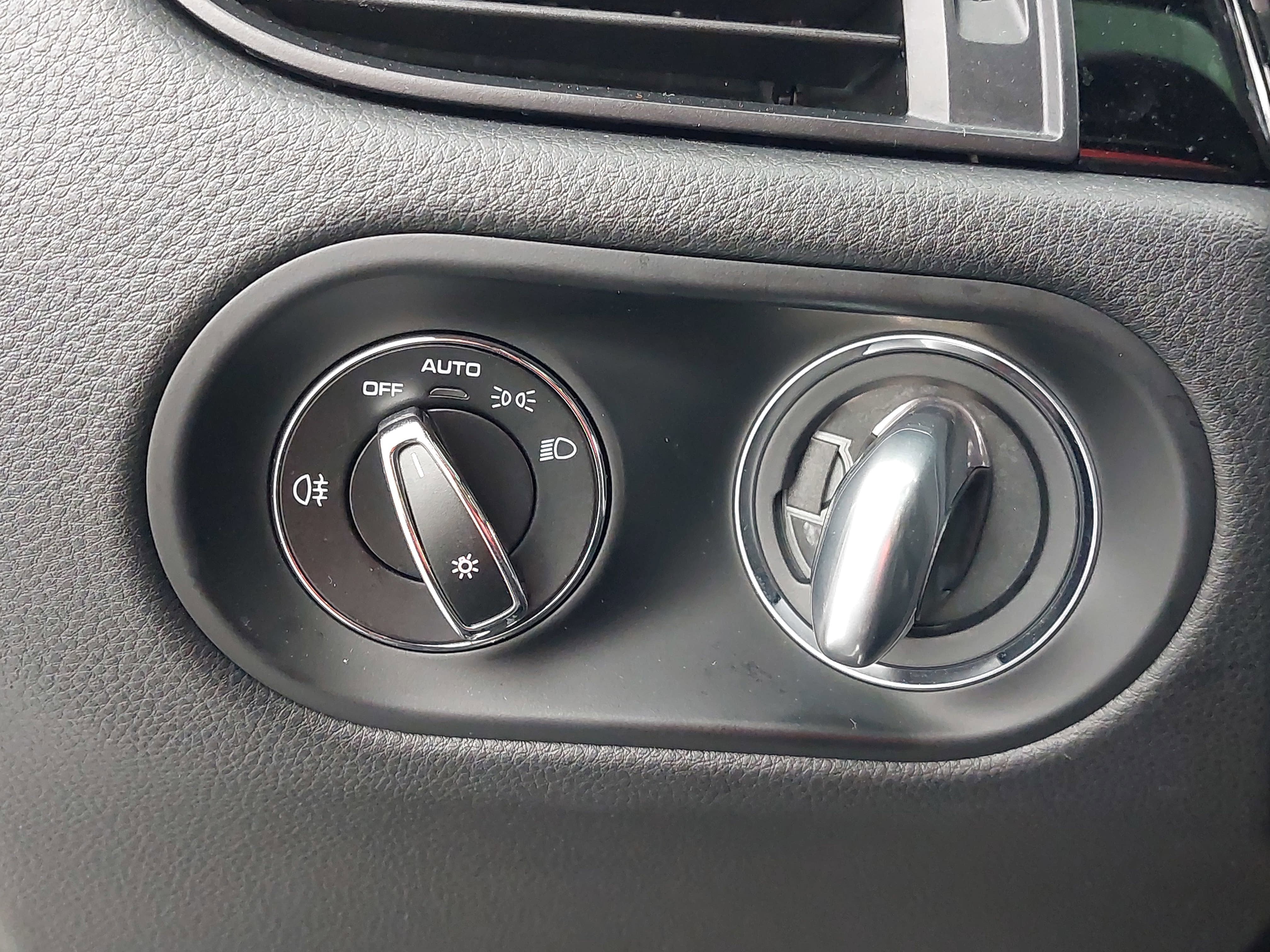 2023 Porsche Macan .