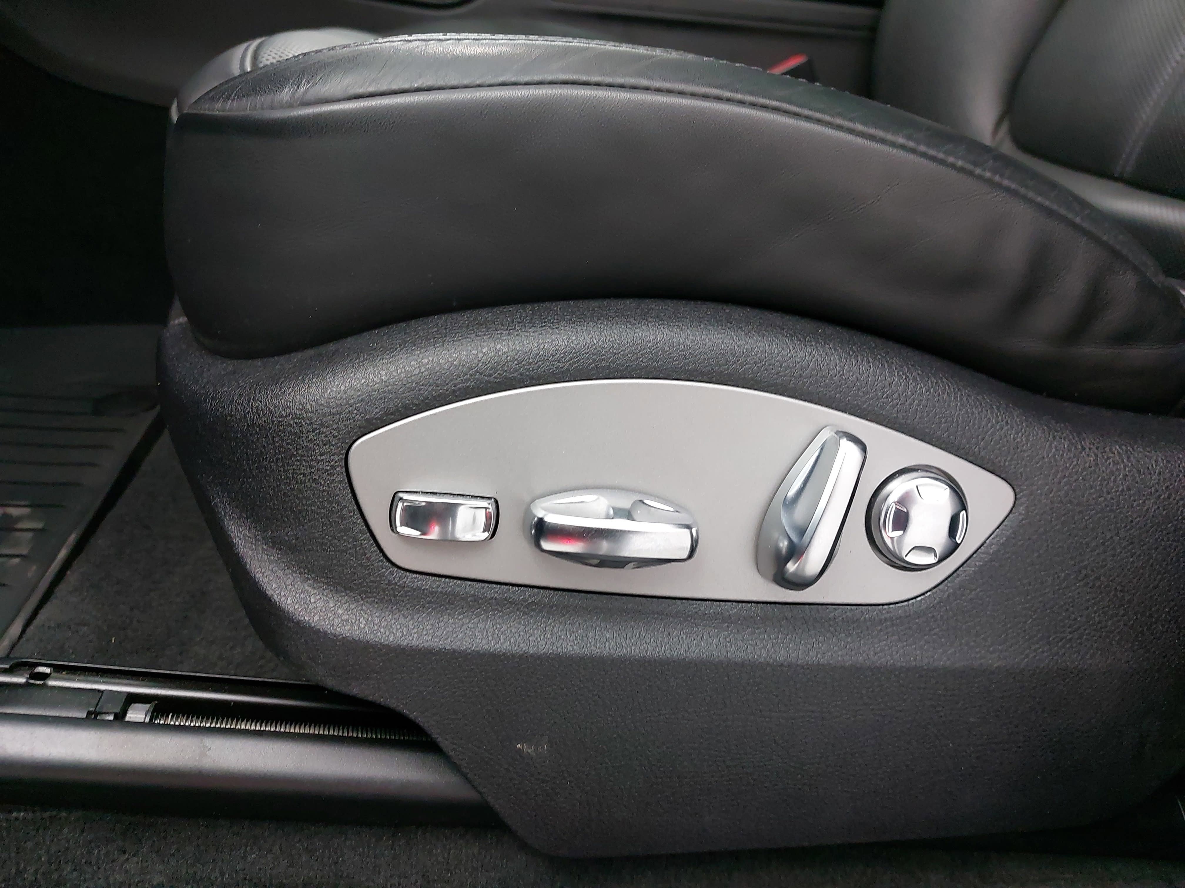 2023 Porsche Macan .