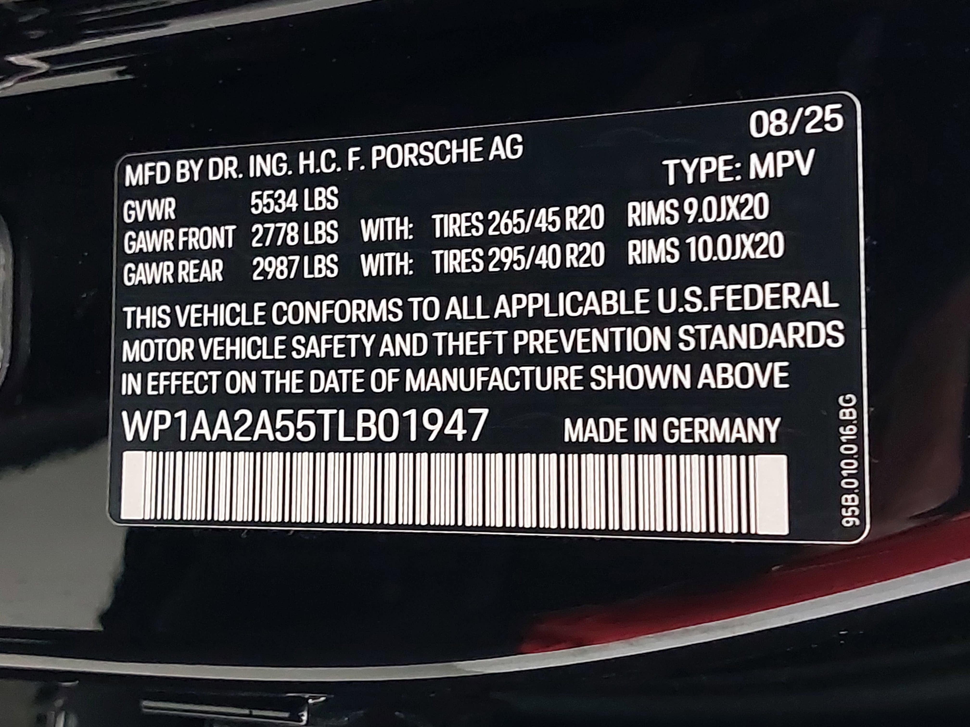 2026 Porsche Macan Base