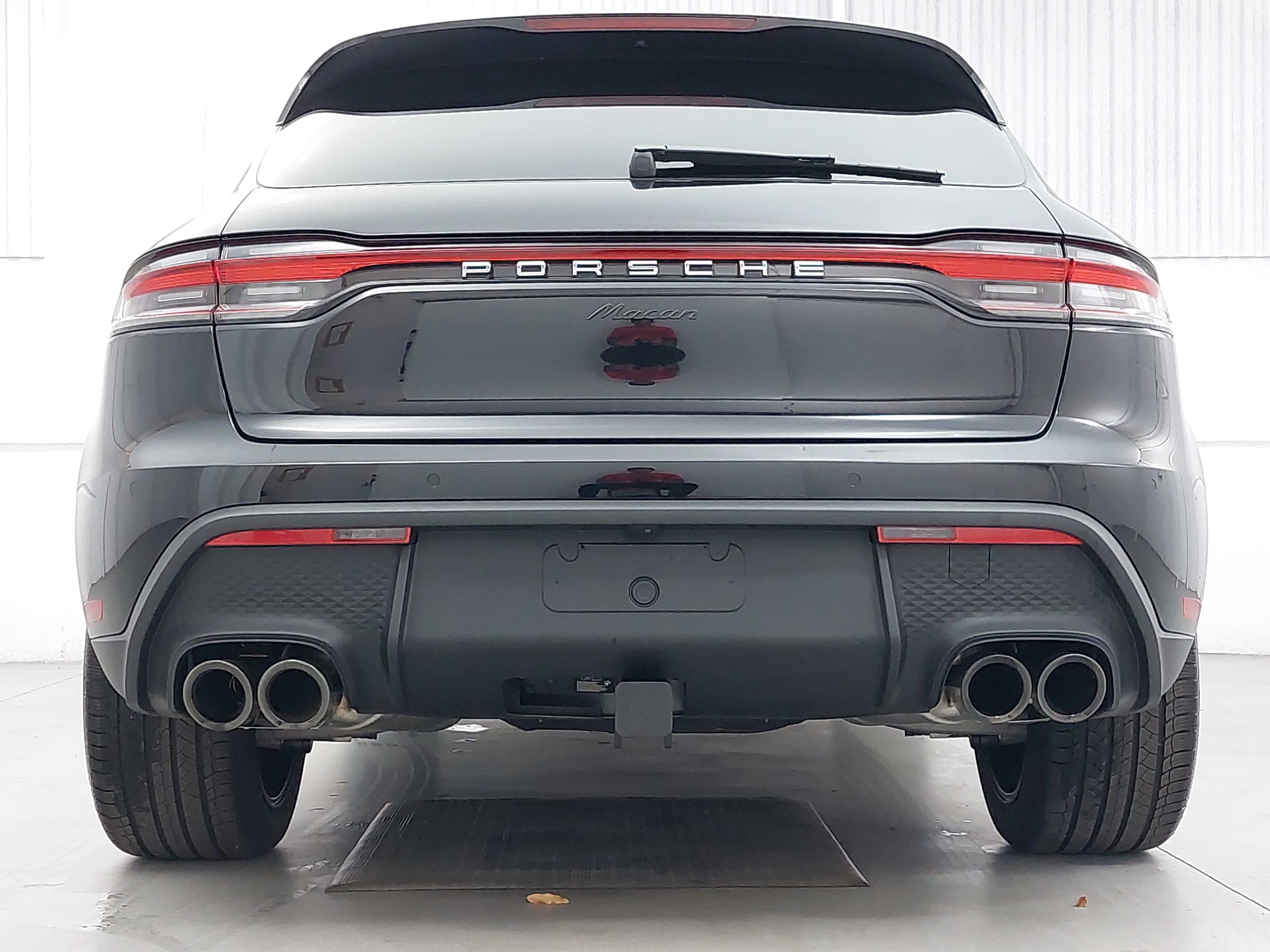 2026 Porsche Macan Base