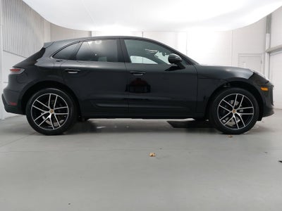 2026 Porsche Macan Base
