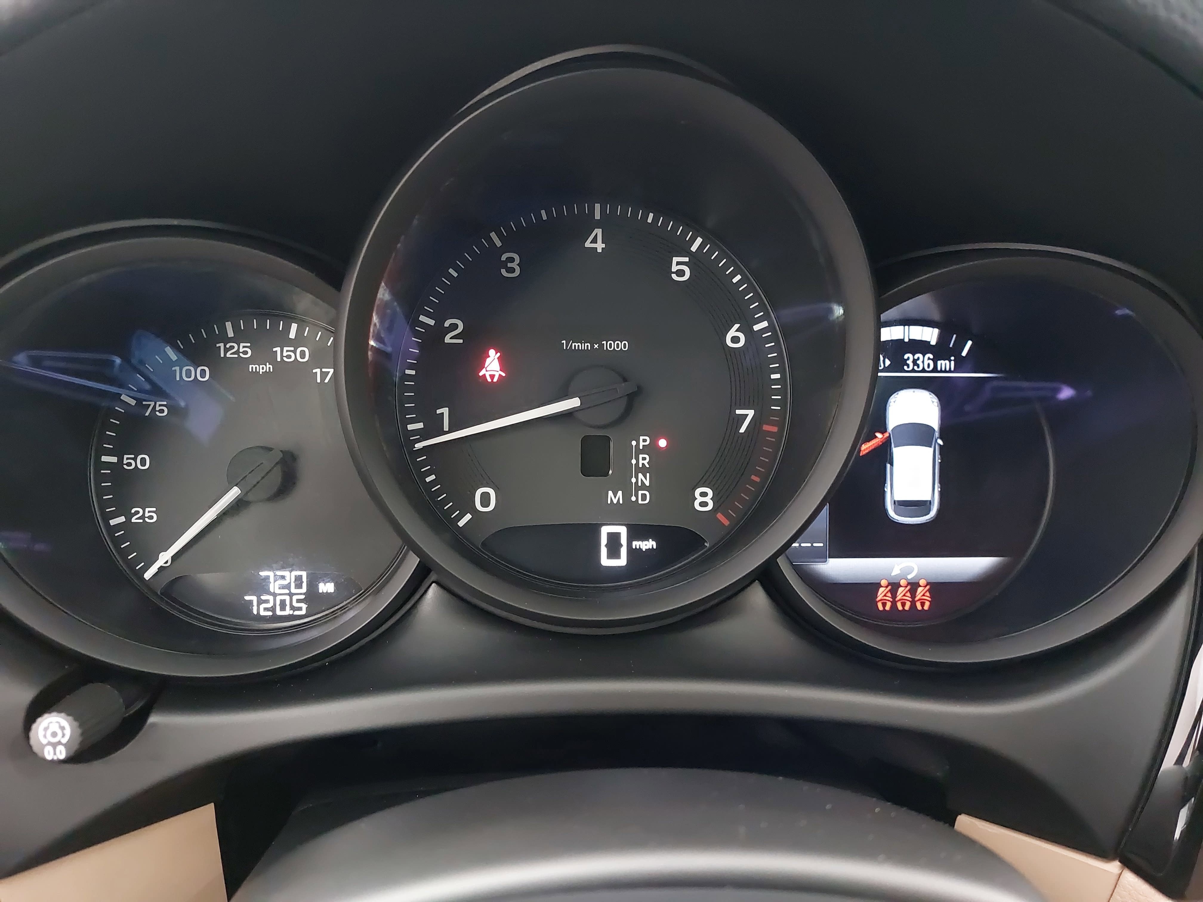 2026 Porsche Macan Base