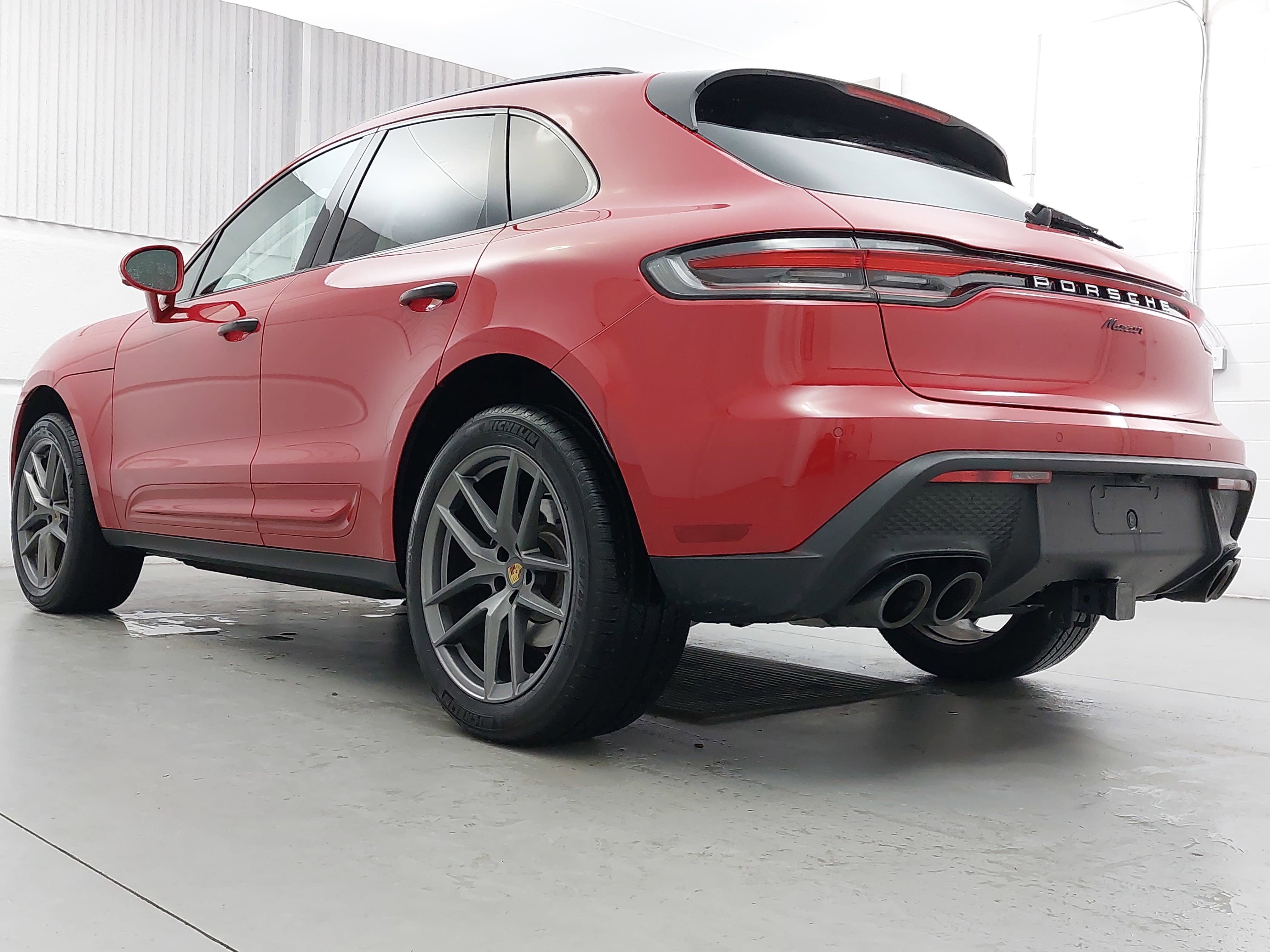 2025 Porsche Macan Base