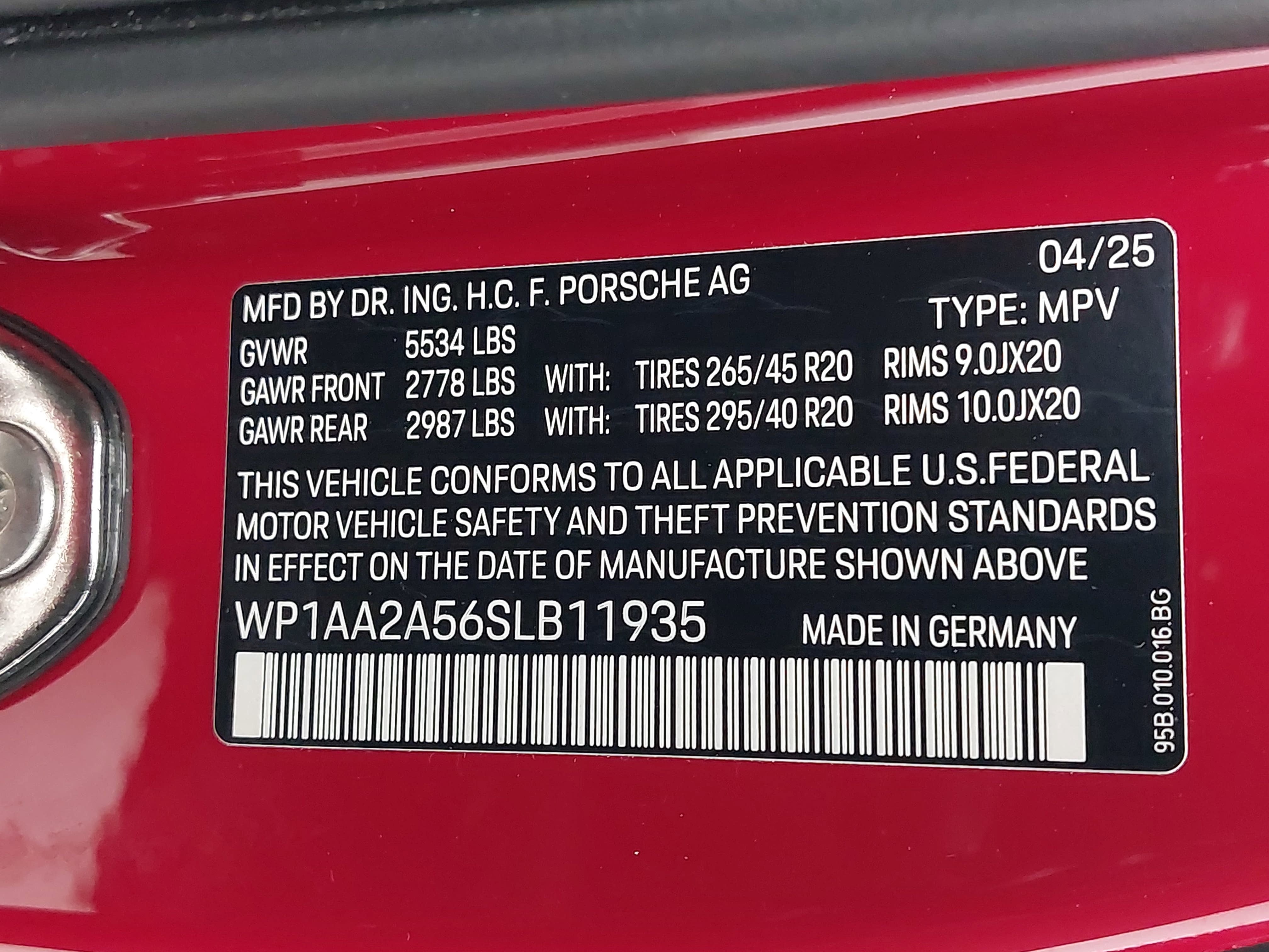 2025 Porsche Macan Base