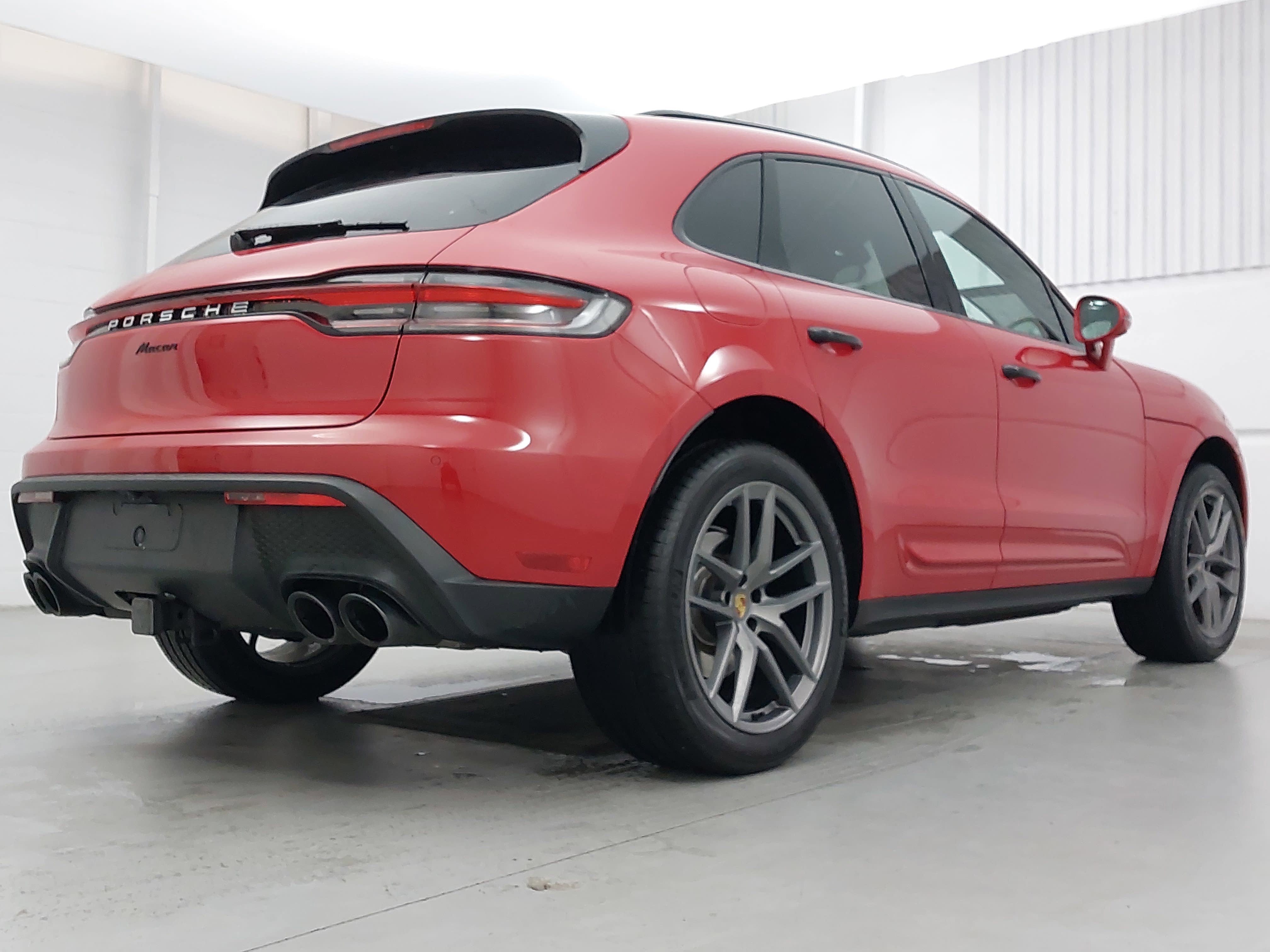 2025 Porsche Macan Base