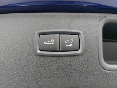 2025 Porsche Macan T