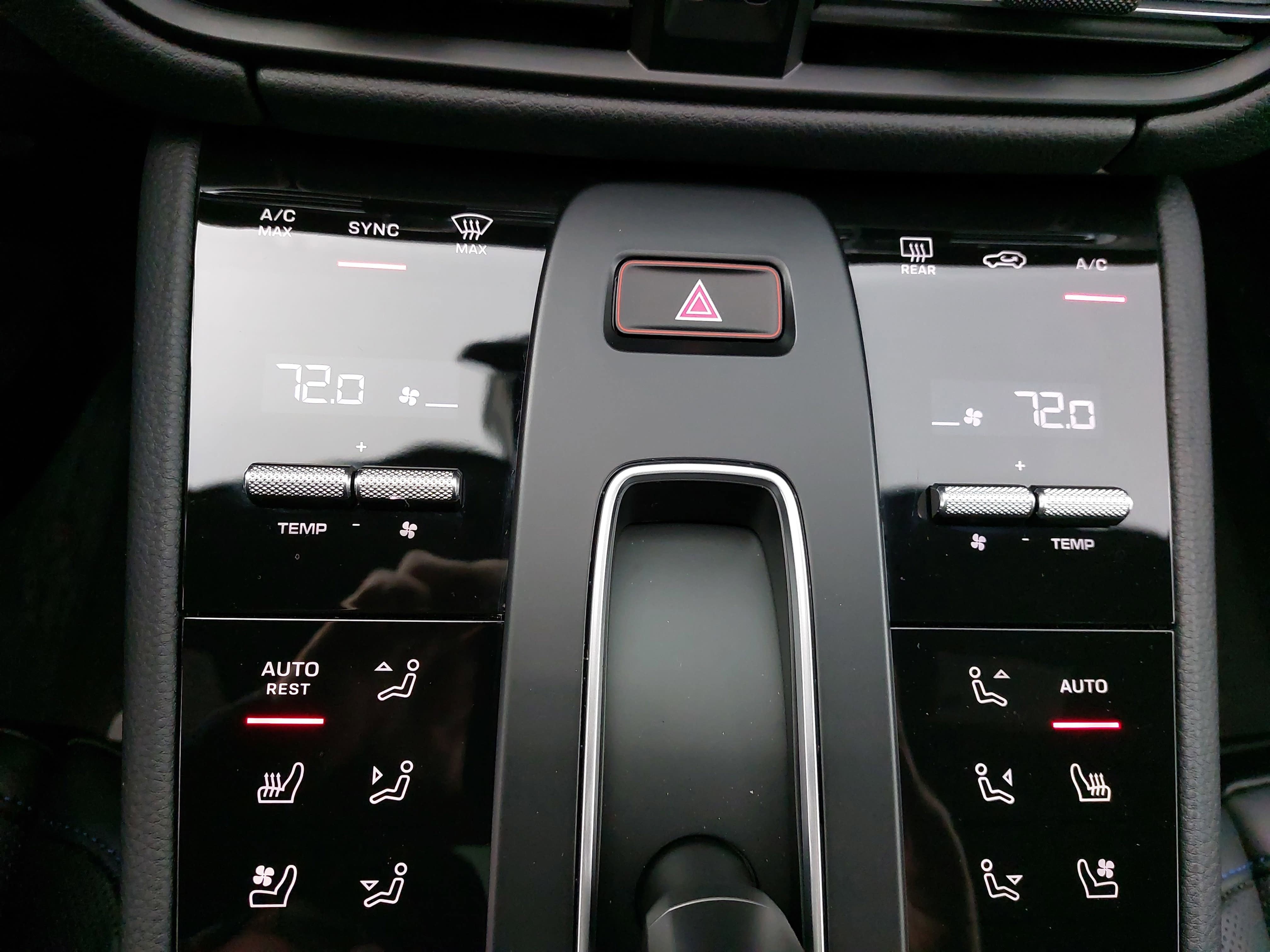 2025 Porsche Macan T