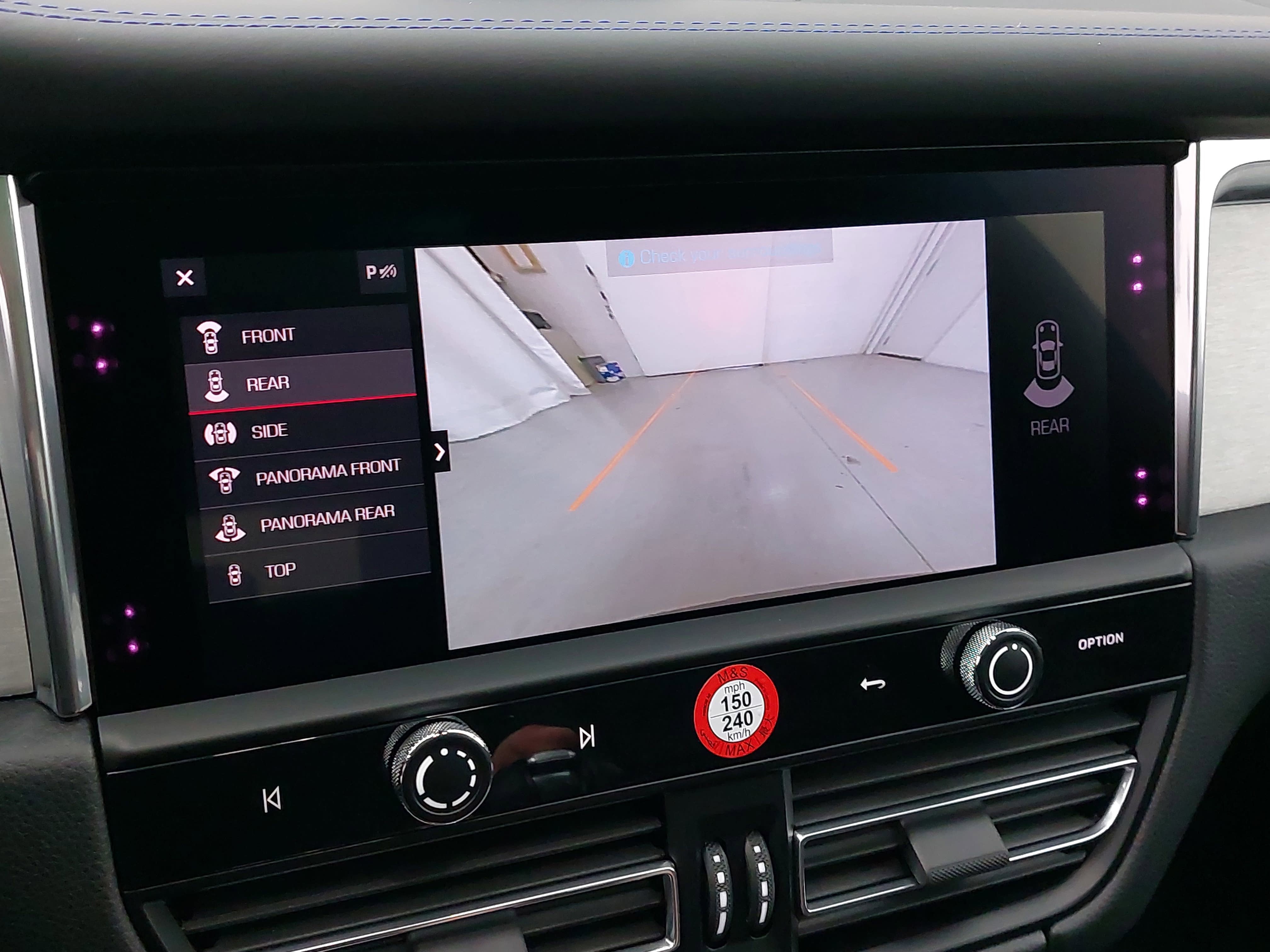 2025 Porsche Macan T