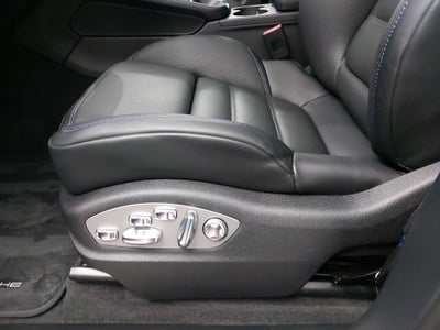 2025 Porsche Macan T