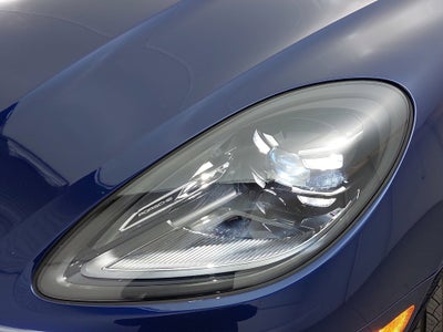 2025 Porsche Macan T