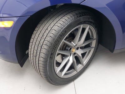 2025 Porsche Macan T