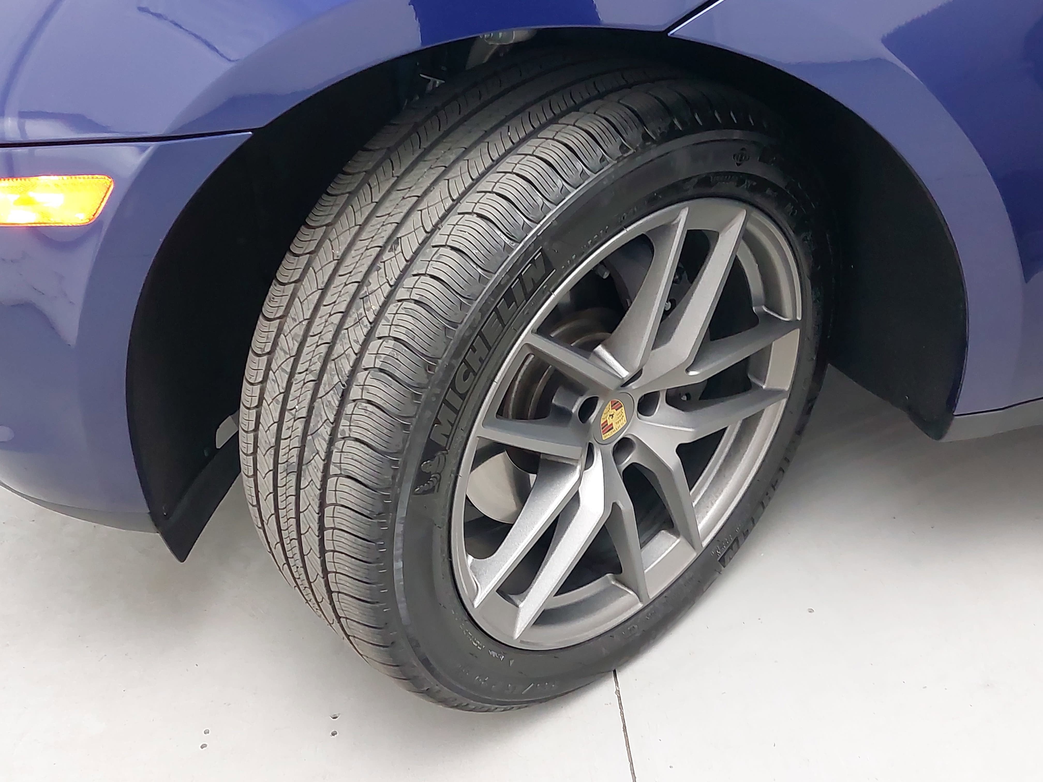 2025 Porsche Macan T