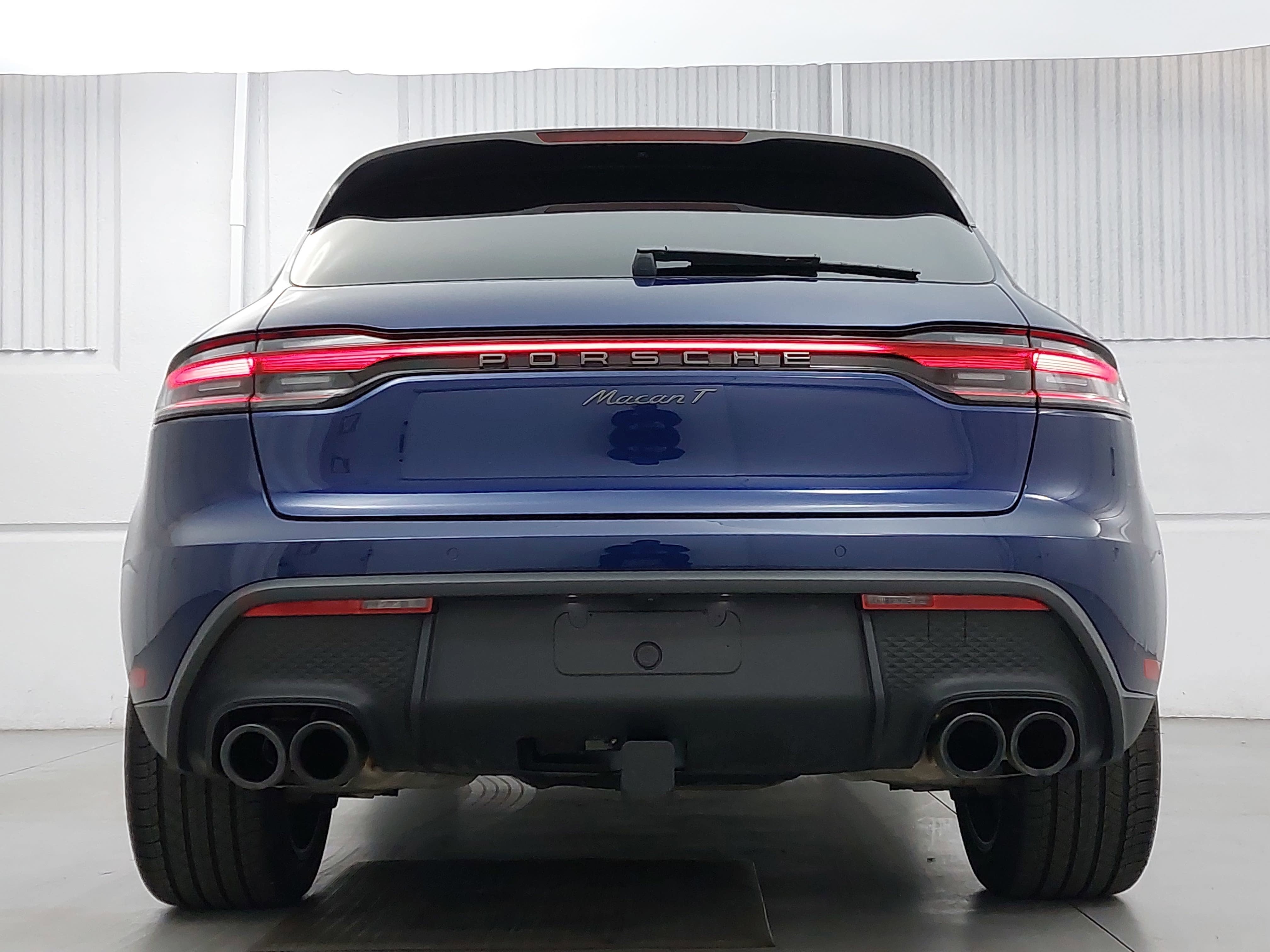 2025 Porsche Macan T
