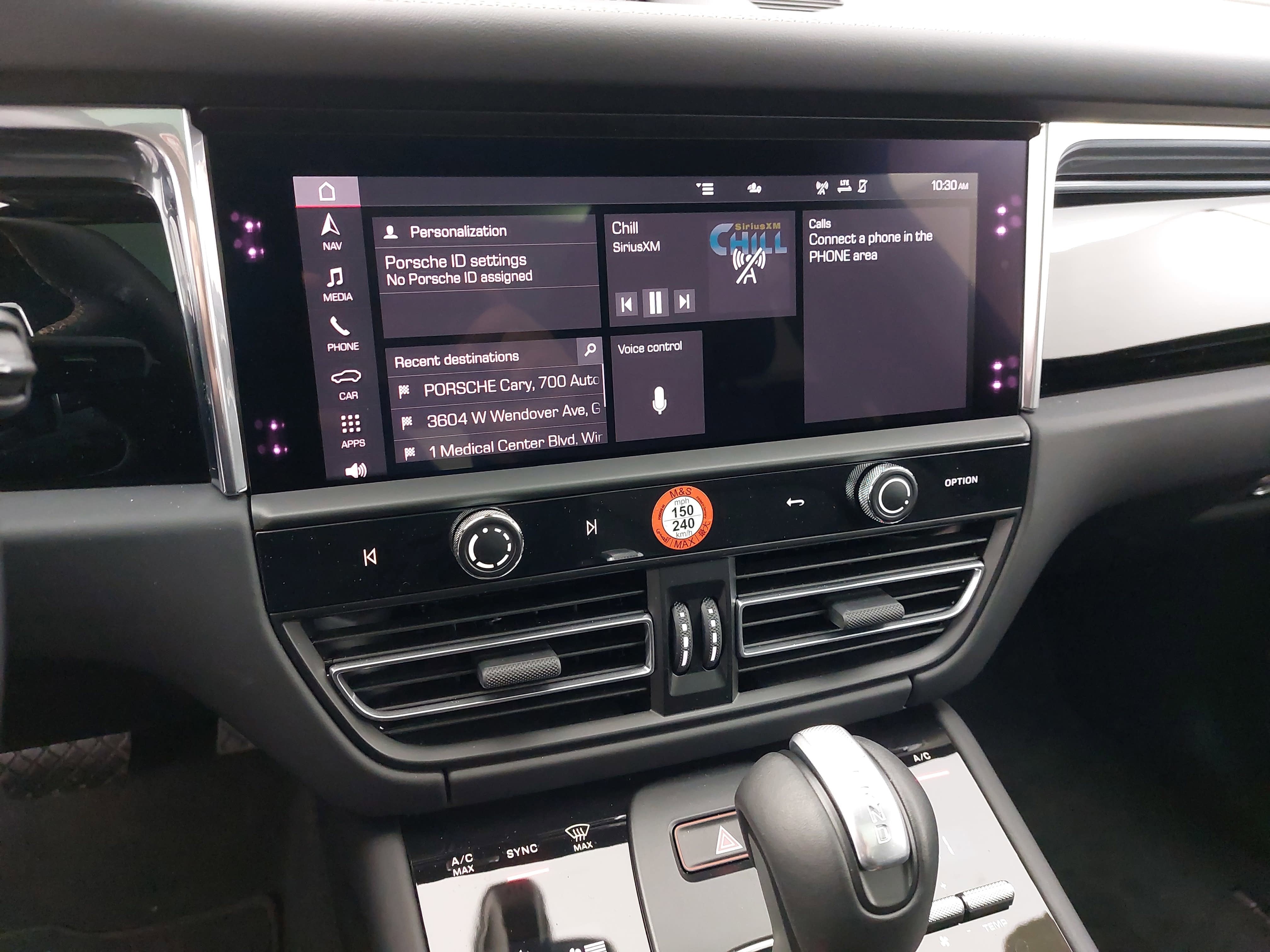 2026 Porsche Macan Base