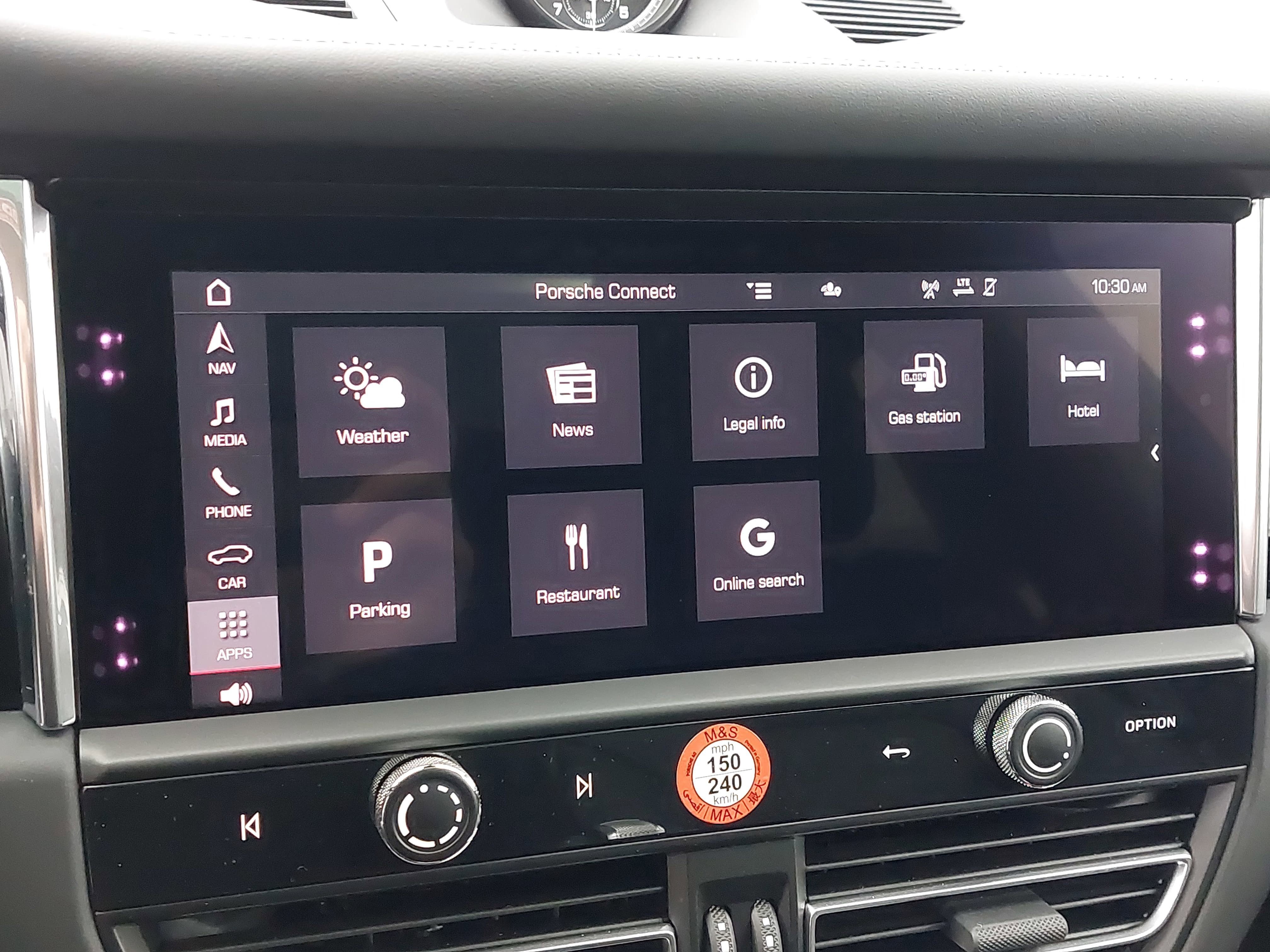 2026 Porsche Macan Base