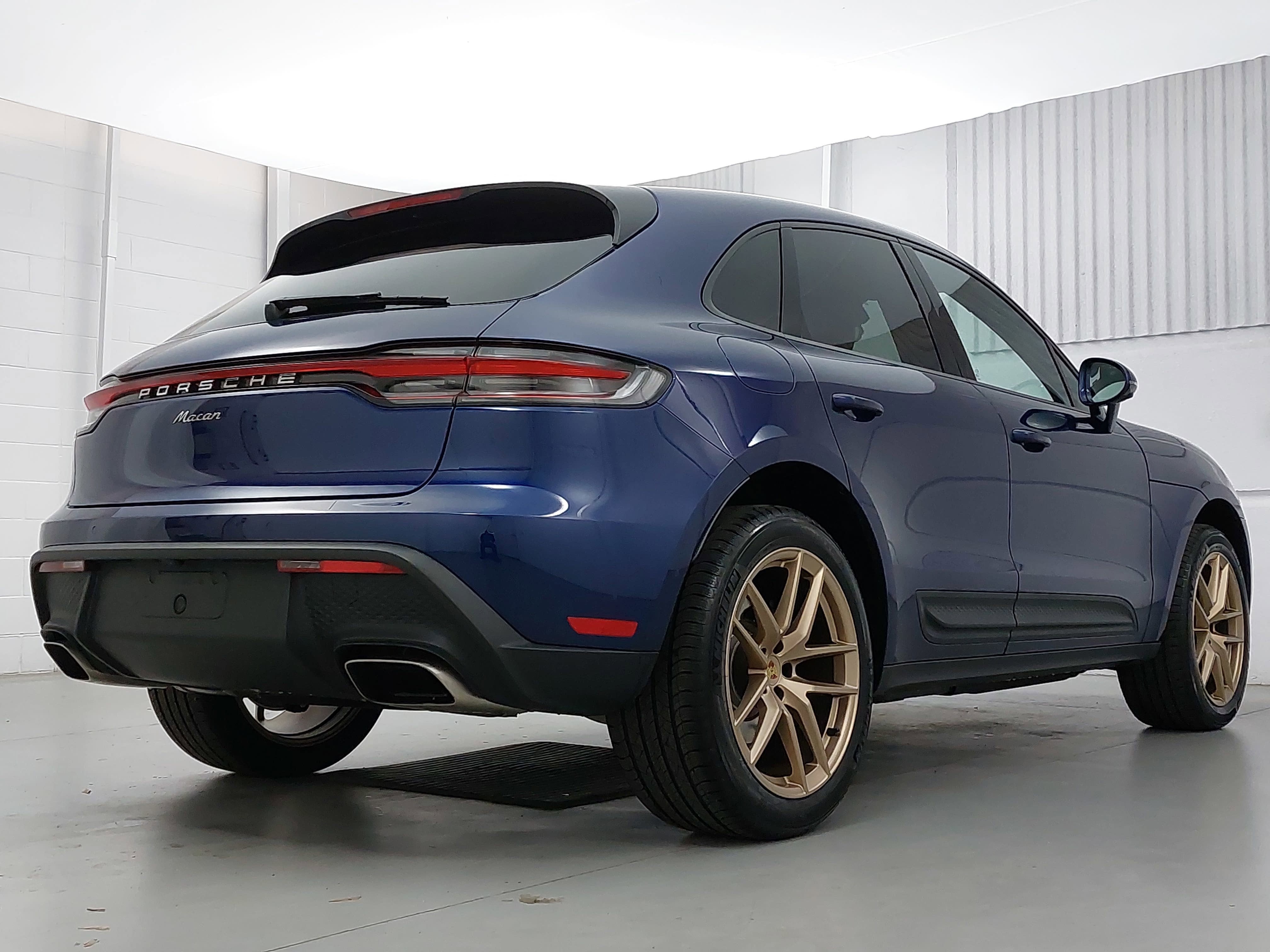 2026 Porsche Macan Base