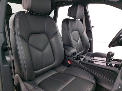 2024 Porsche Macan T