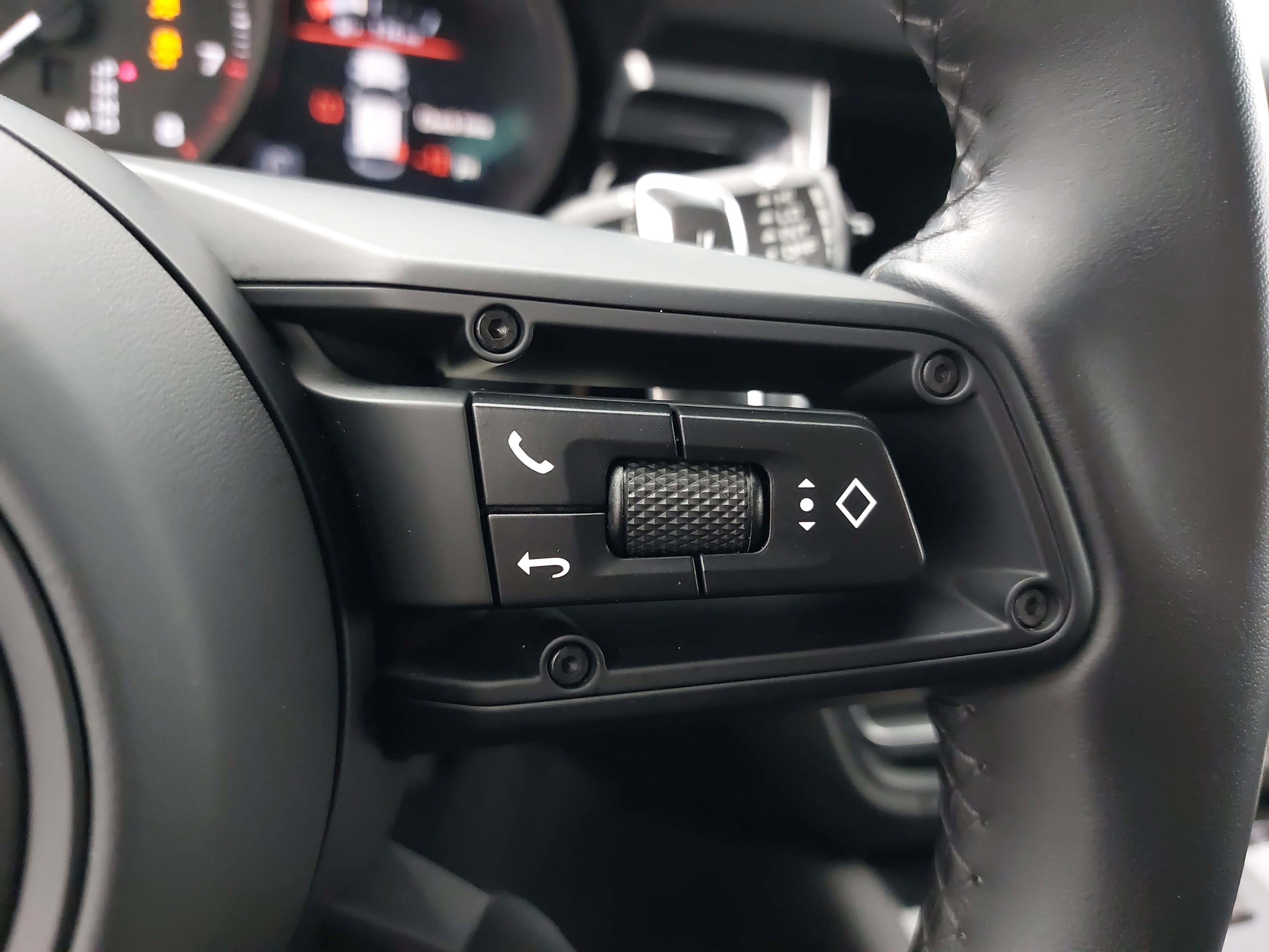 2024 Porsche Macan T