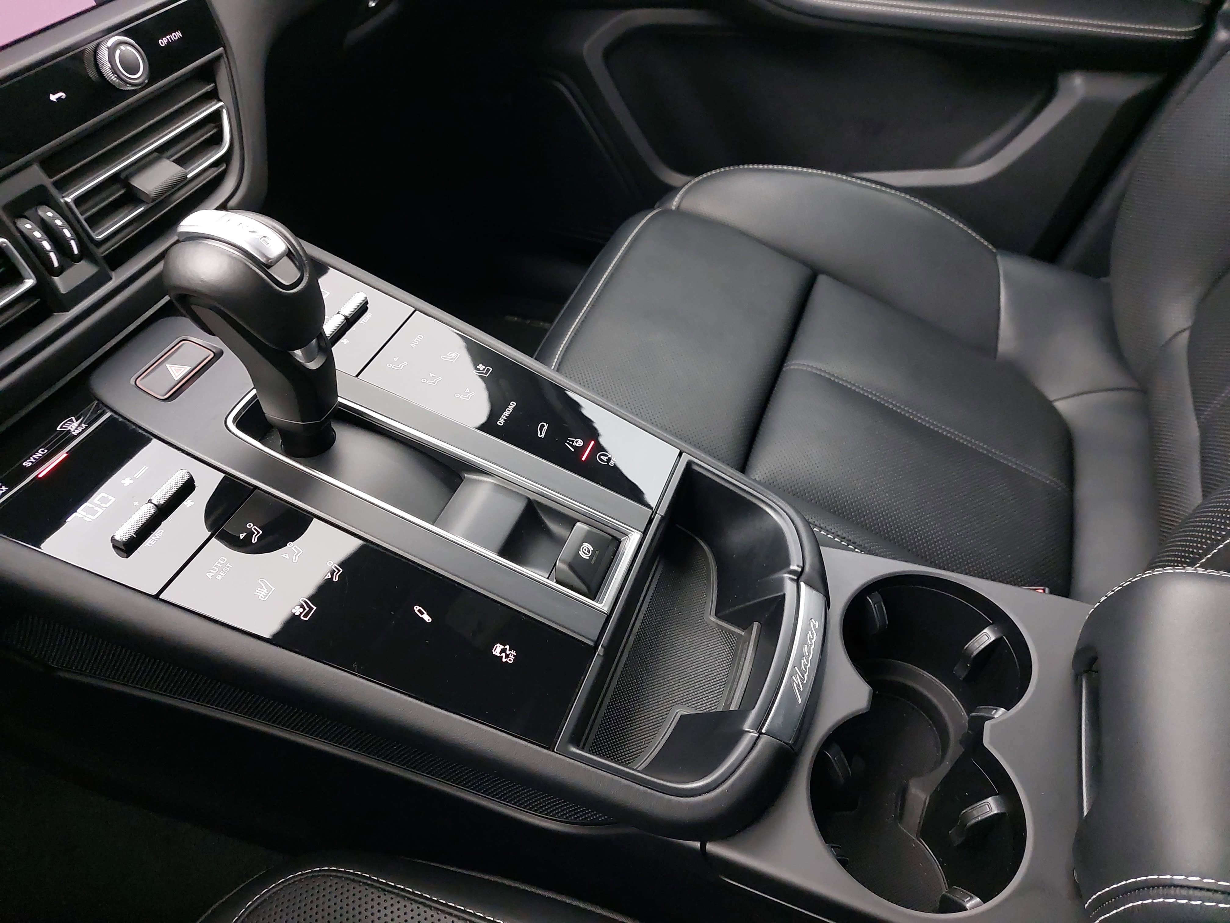 2024 Porsche Macan T