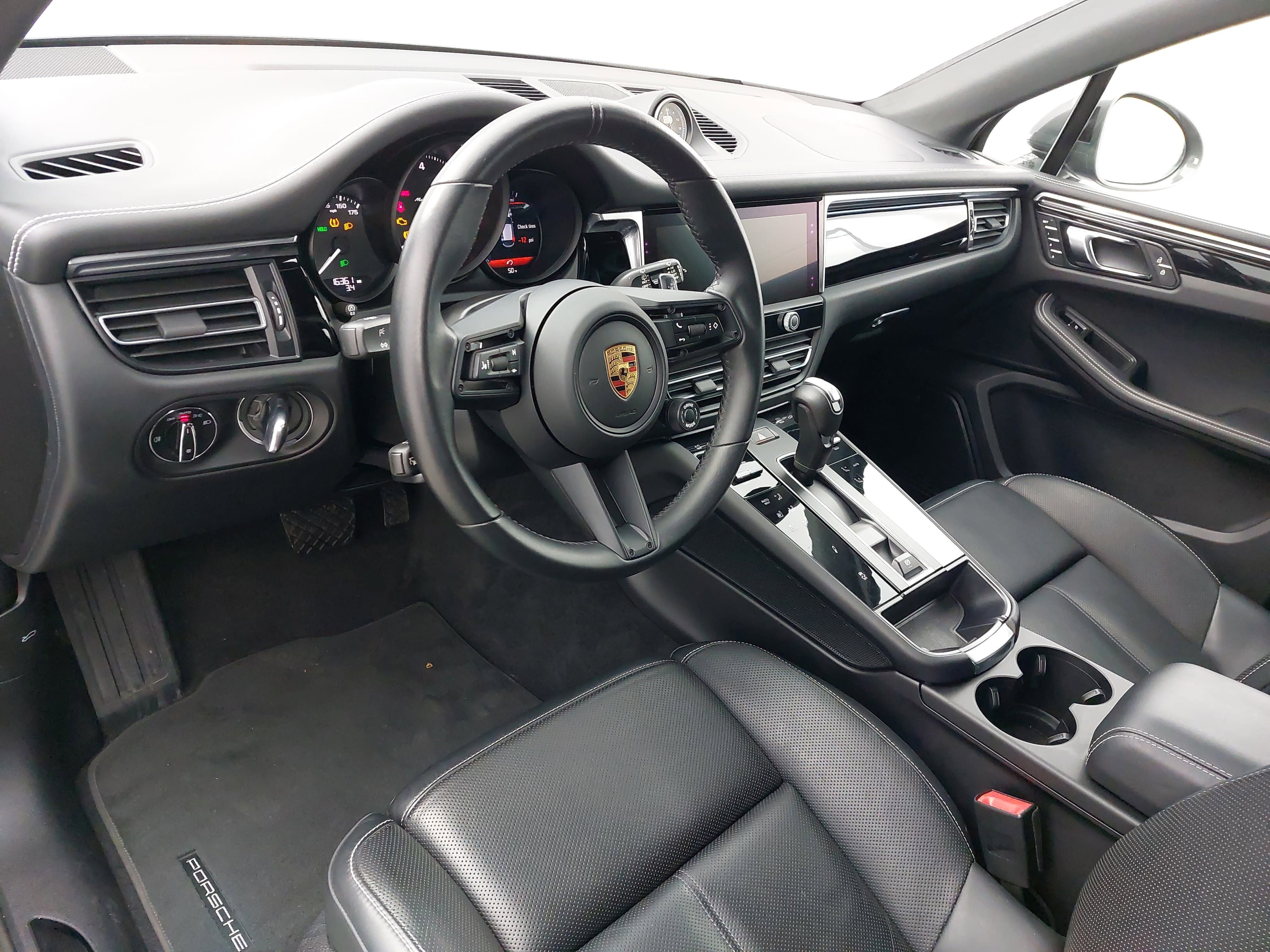 2024 Porsche Macan T