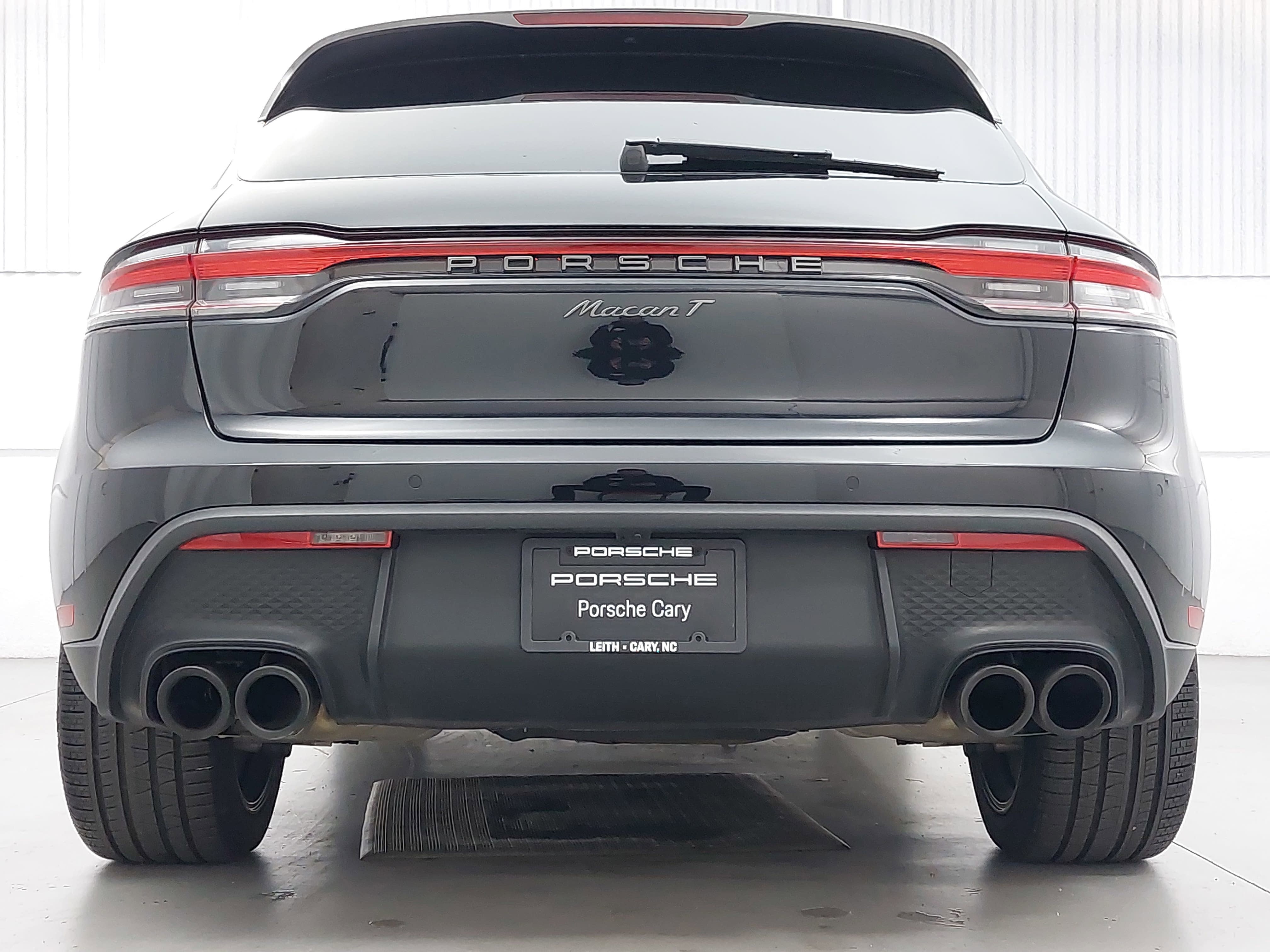 2024 Porsche Macan T