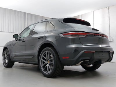 2025 Porsche Macan Base