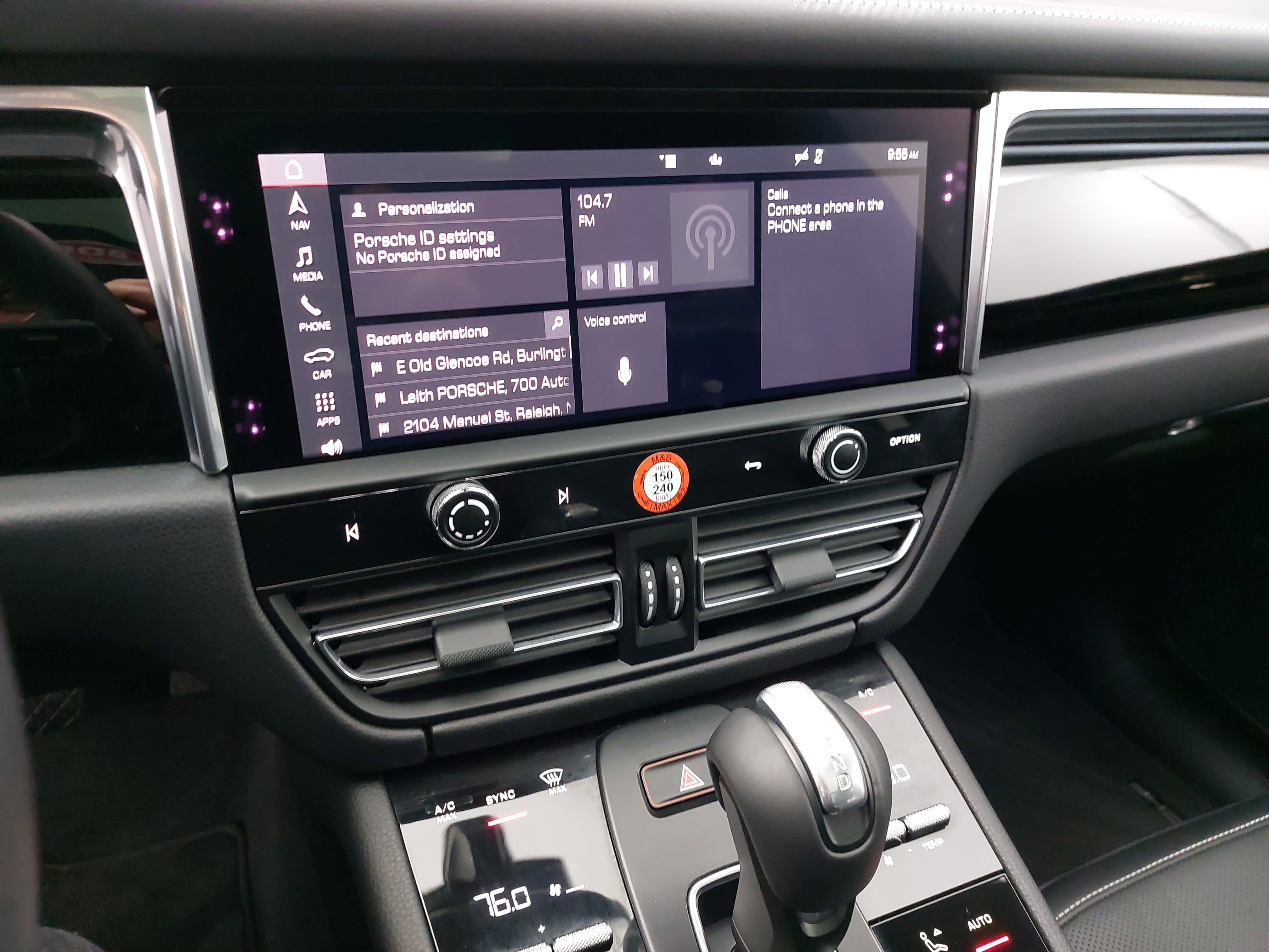 2025 Porsche Macan Base