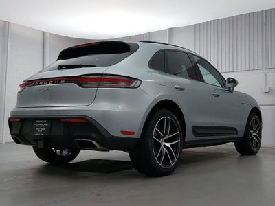 2025 Porsche Macan Base