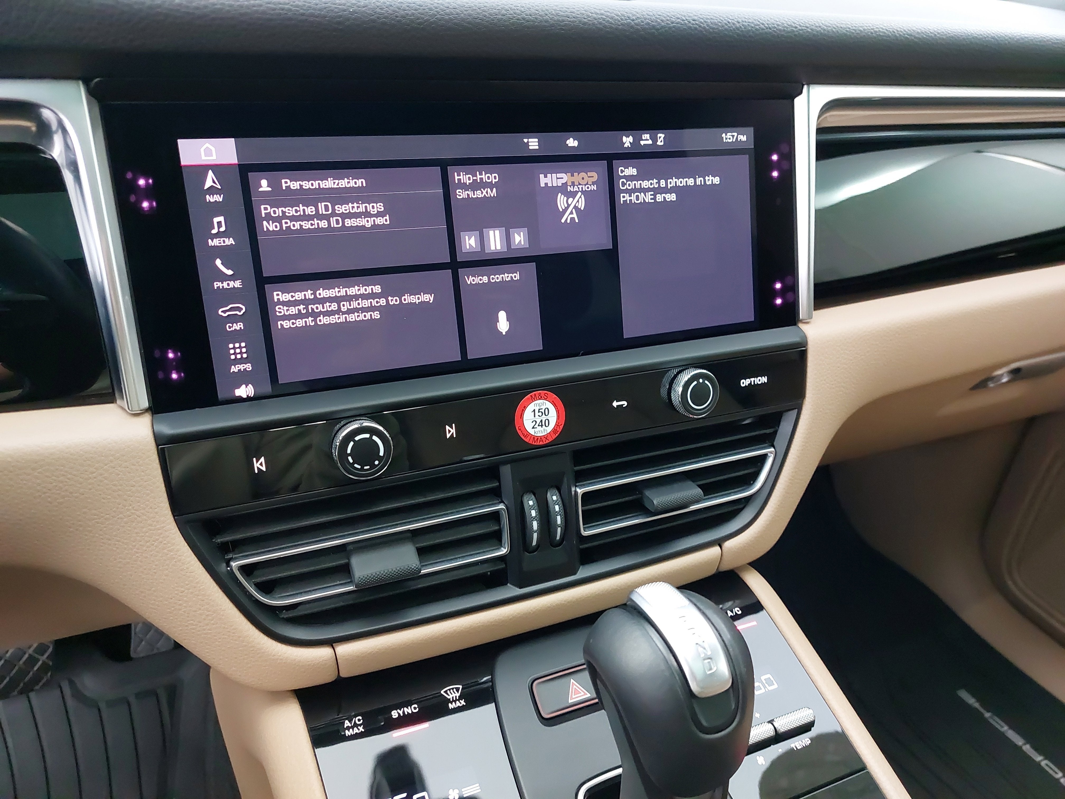 2024 Porsche Macan Base