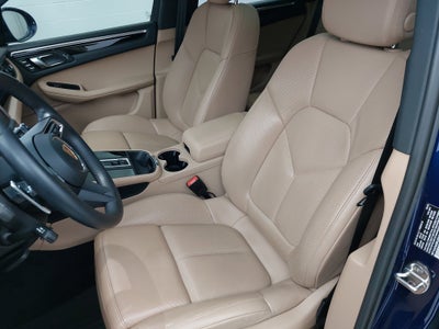 2024 Porsche Macan Base