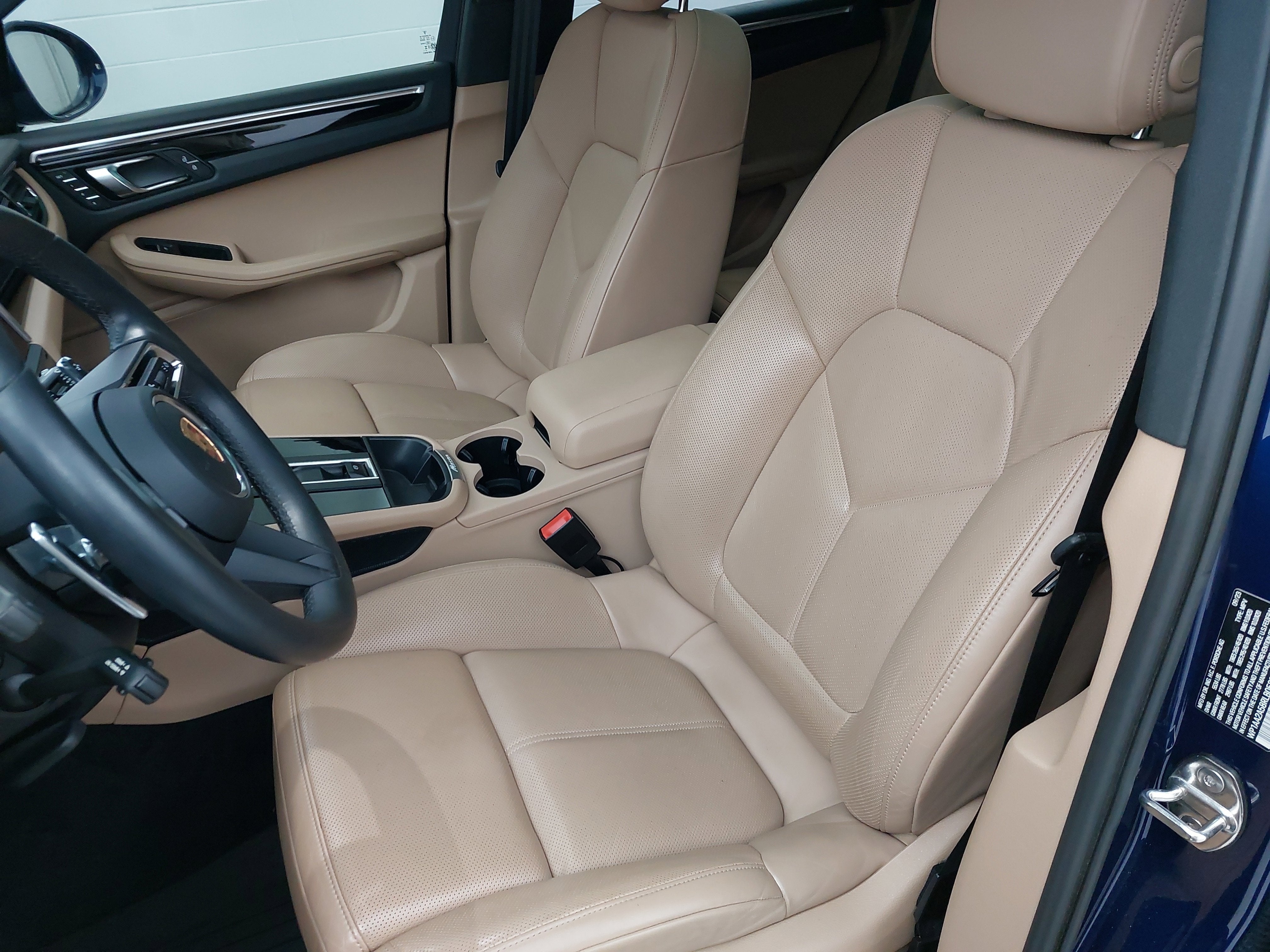 2024 Porsche Macan Base