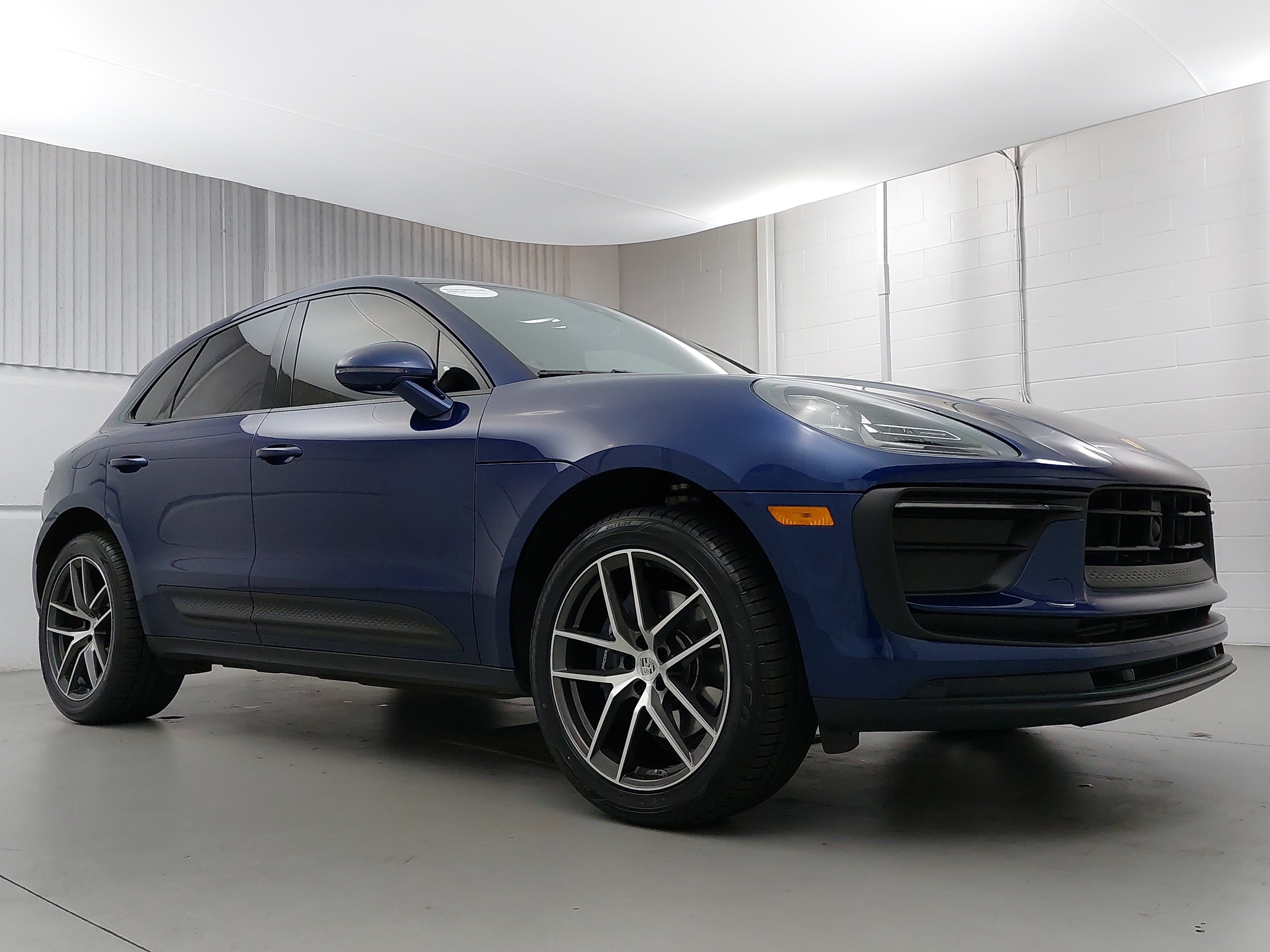 2024 Porsche Macan Base