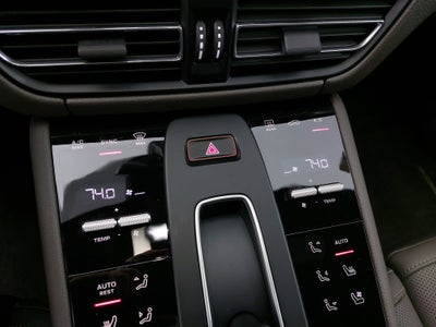 2025 Porsche Macan Base