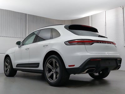 2025 Porsche Macan Base