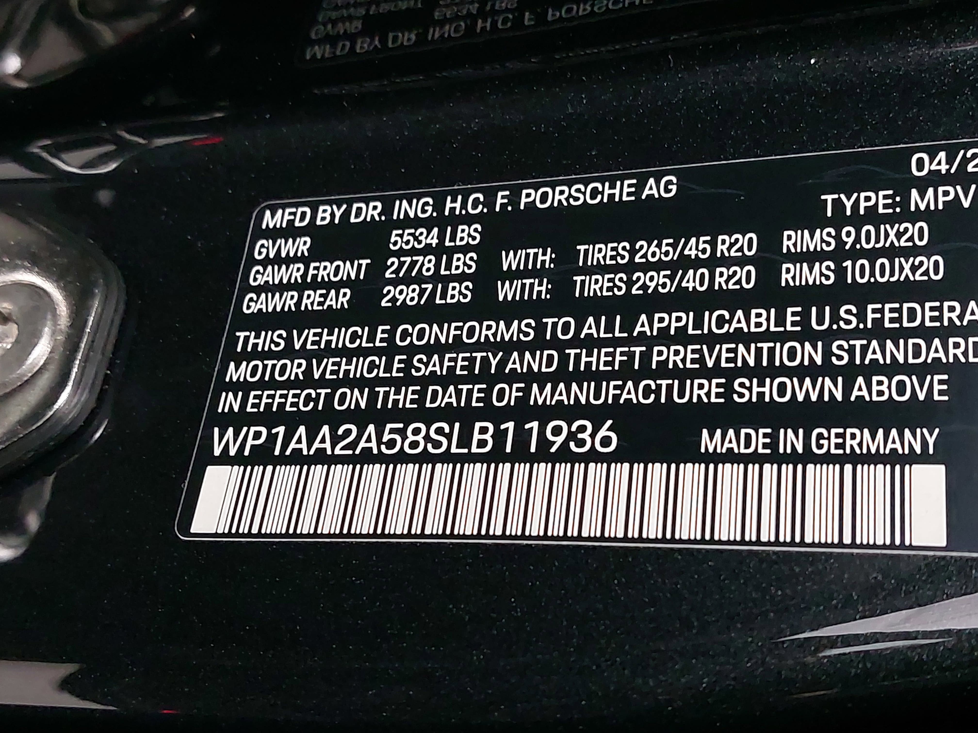 2025 Porsche Macan Base