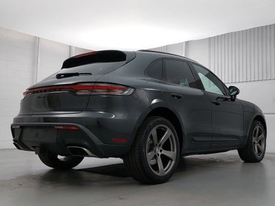 2025 Porsche Macan Base