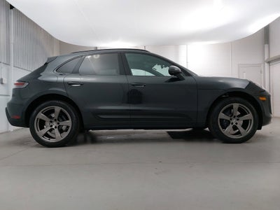 2025 Porsche Macan Base