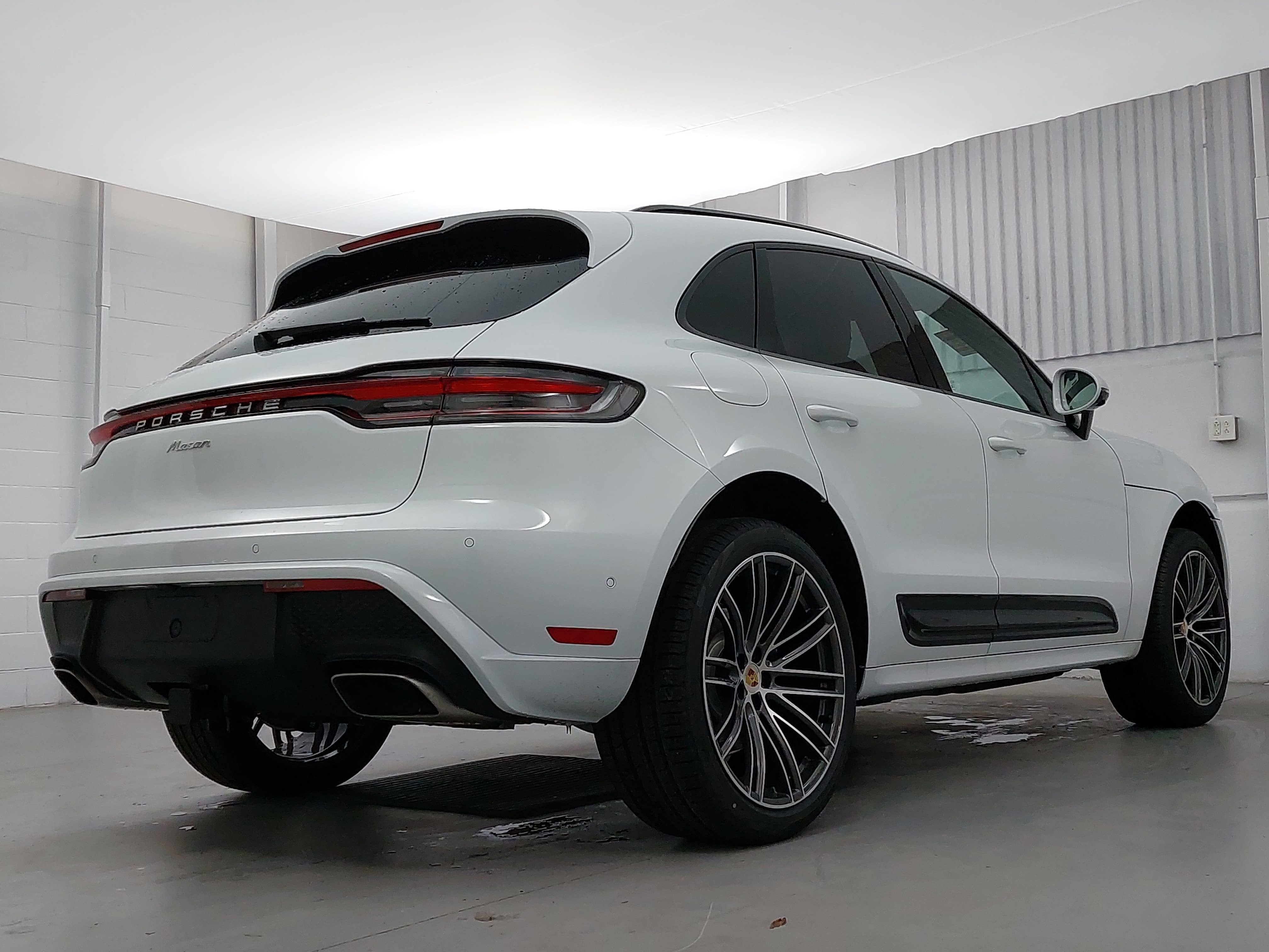 2026 Porsche Macan Base