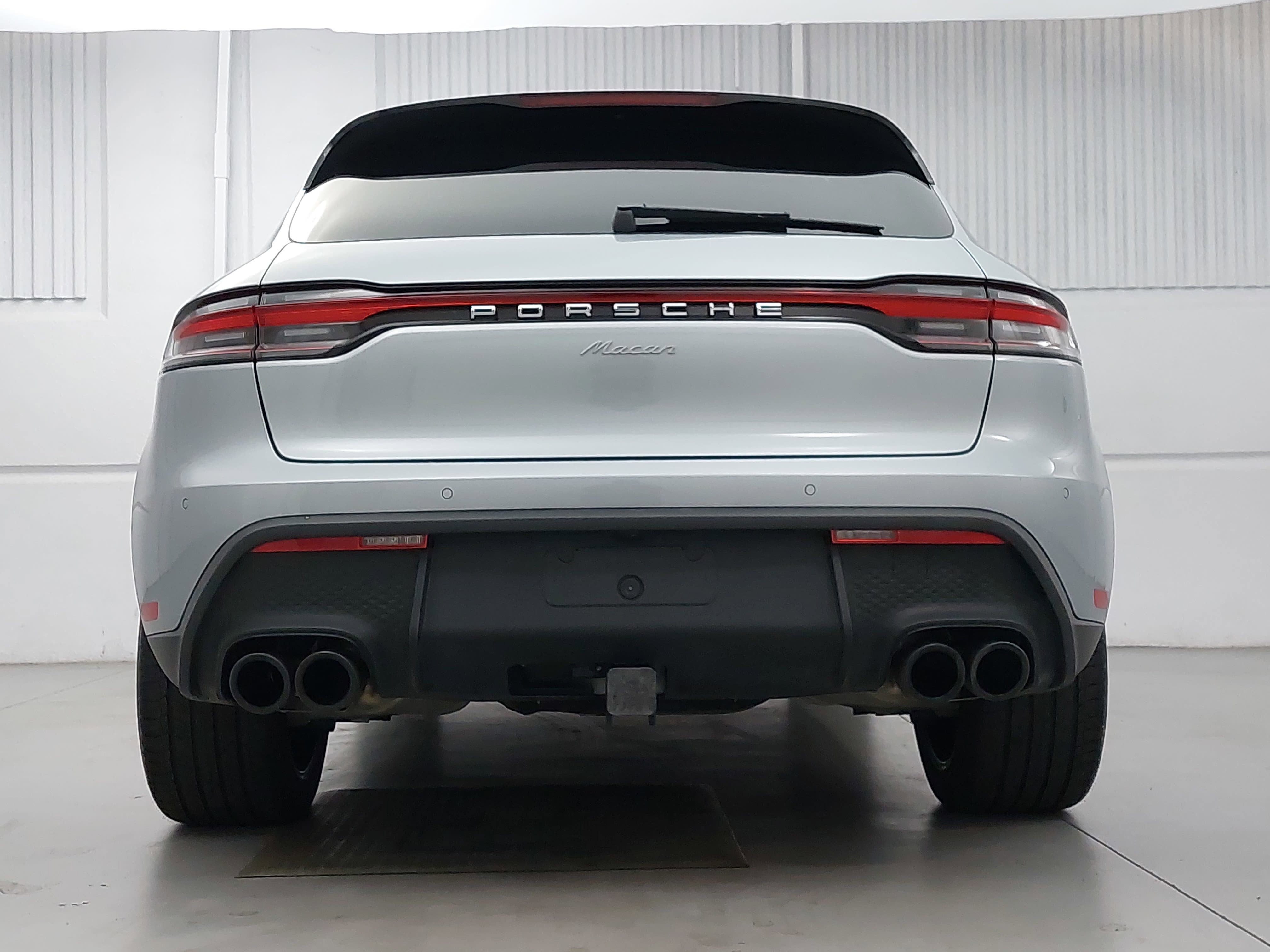 2025 Porsche Macan Base