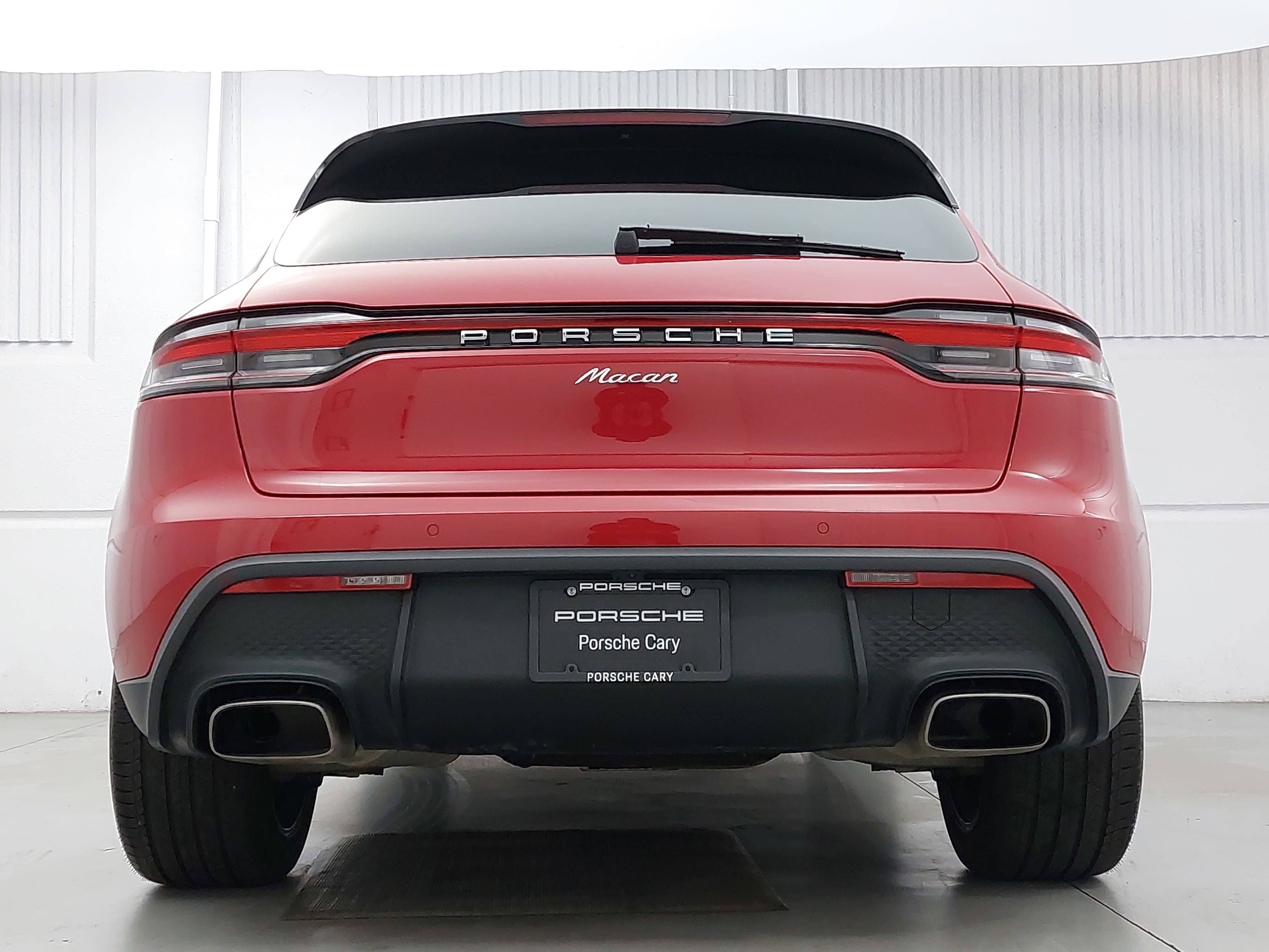 2025 Porsche Macan Base