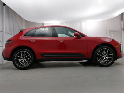 2025 Porsche Macan Base