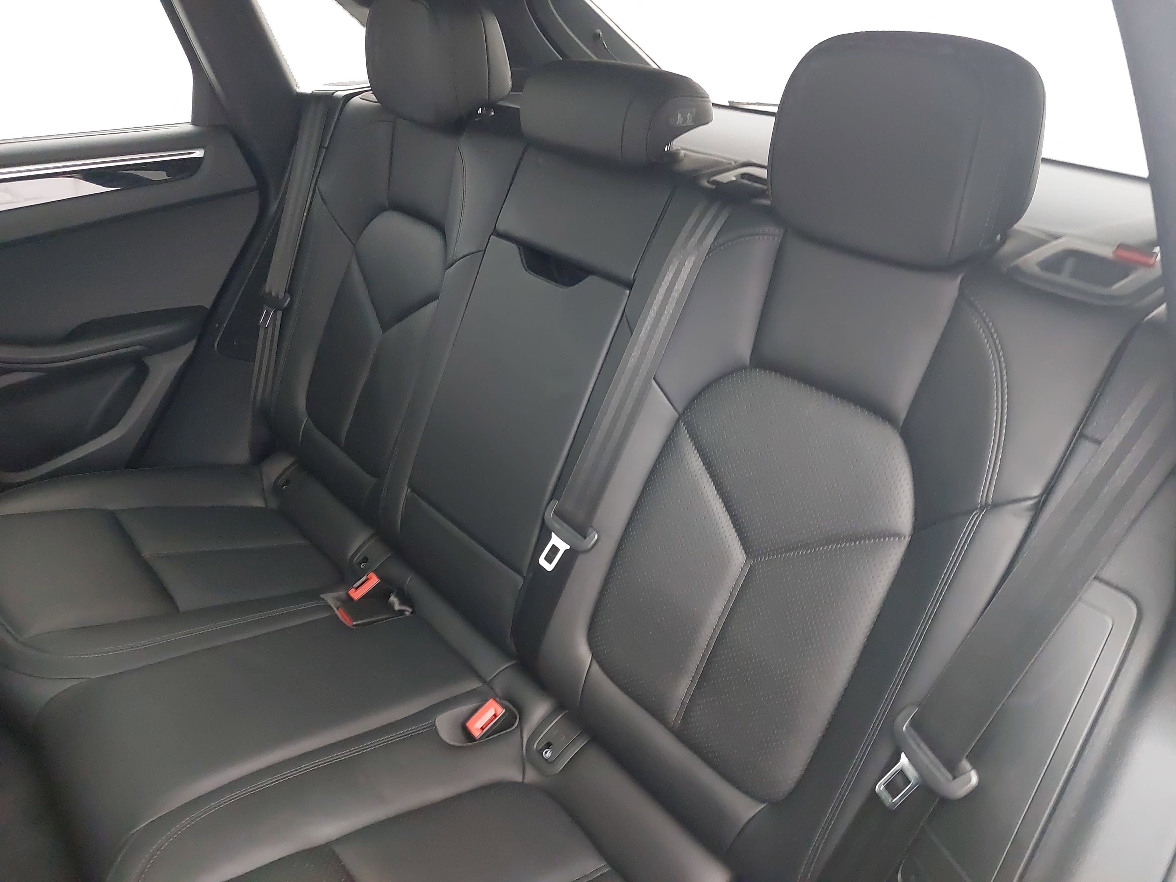 2018 Porsche Macan Sport Edition
