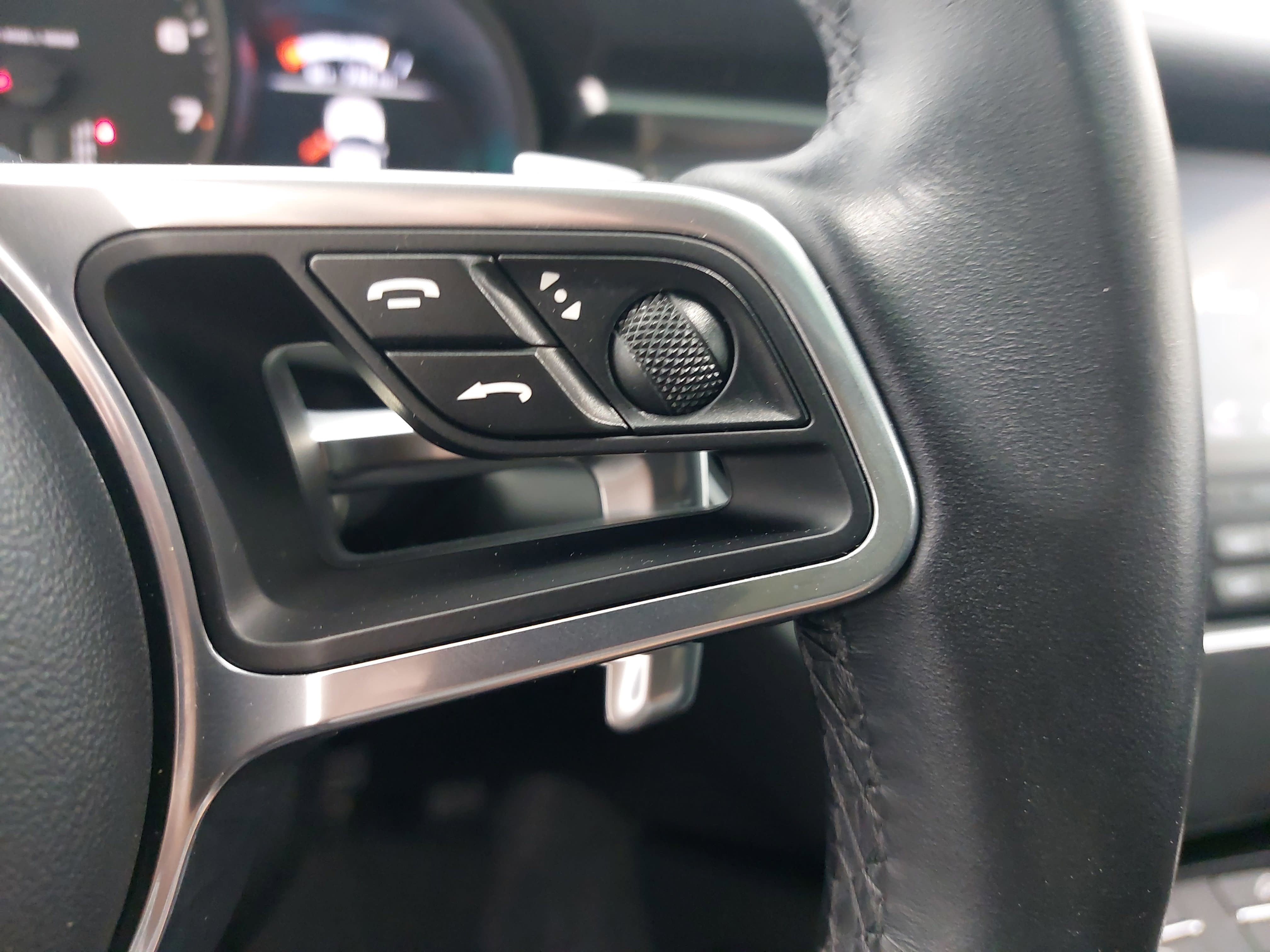 2018 Porsche Macan Sport Edition