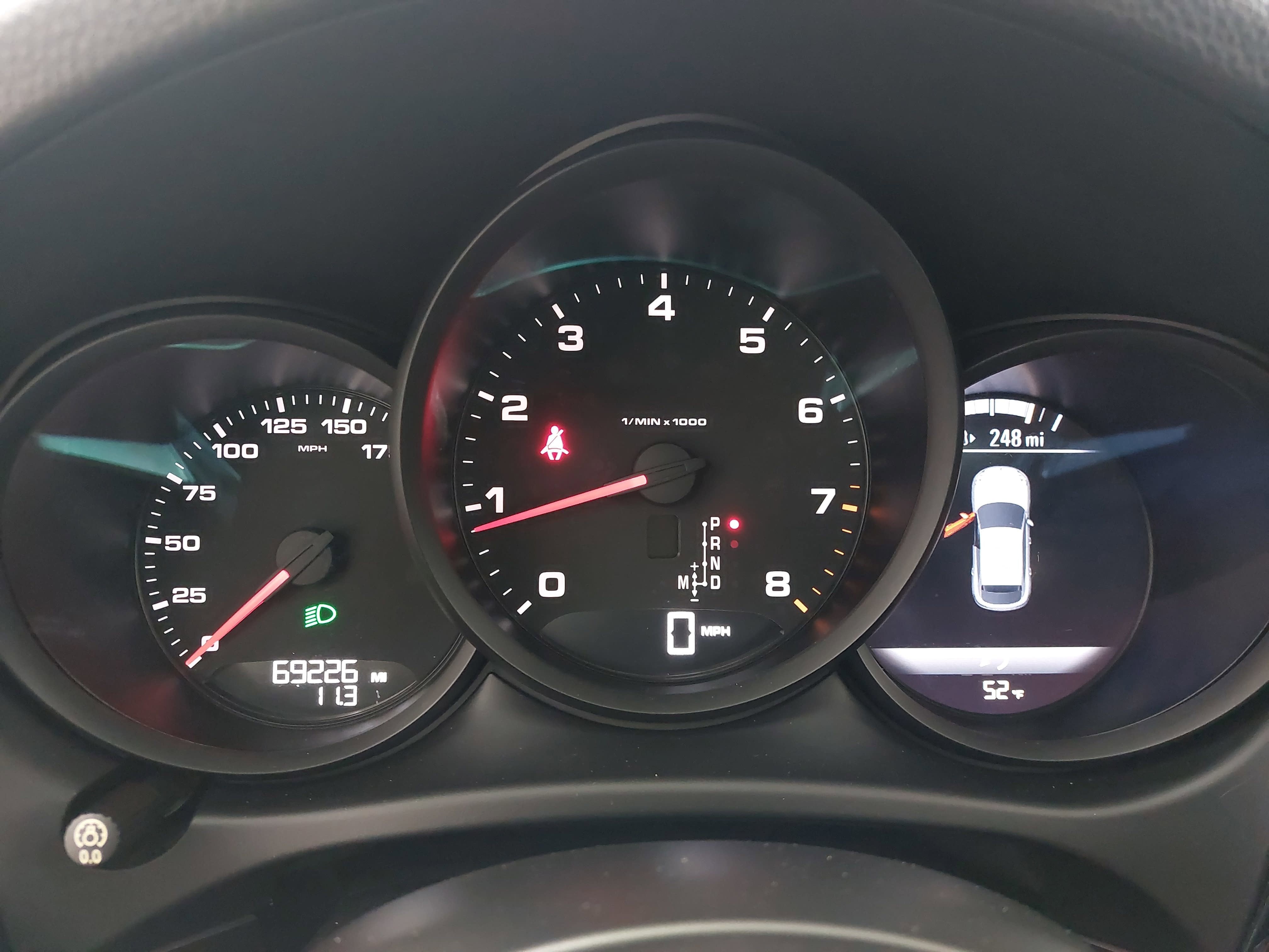 2018 Porsche Macan Sport Edition